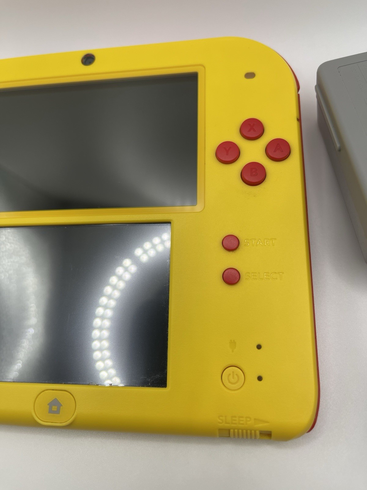 Nintendo 2DS Super Mario Maker Edition Yellow Handheld (FTR-001) & Charger