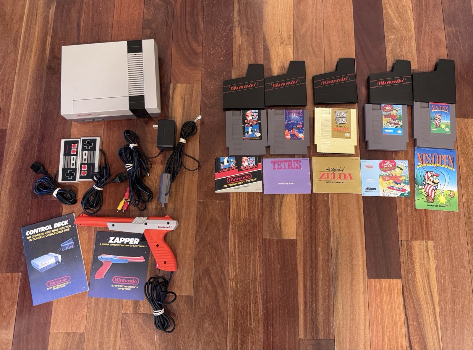 1988 Nintendo NES Console With 5 Games