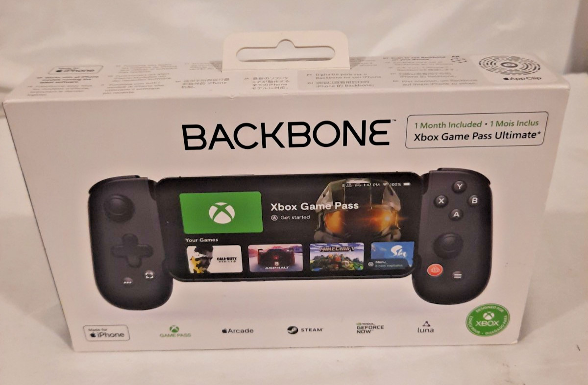 BACKBONE XBOX LIGHTNING HANDHELD GAME CONSOLE AND ULTIMATE GAME PASS 1 MONTH