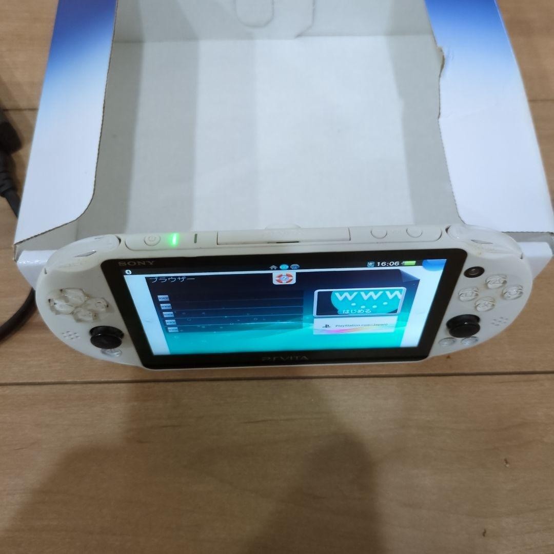 Excellent SONY PS Vita PCH-2000 Console White Tested