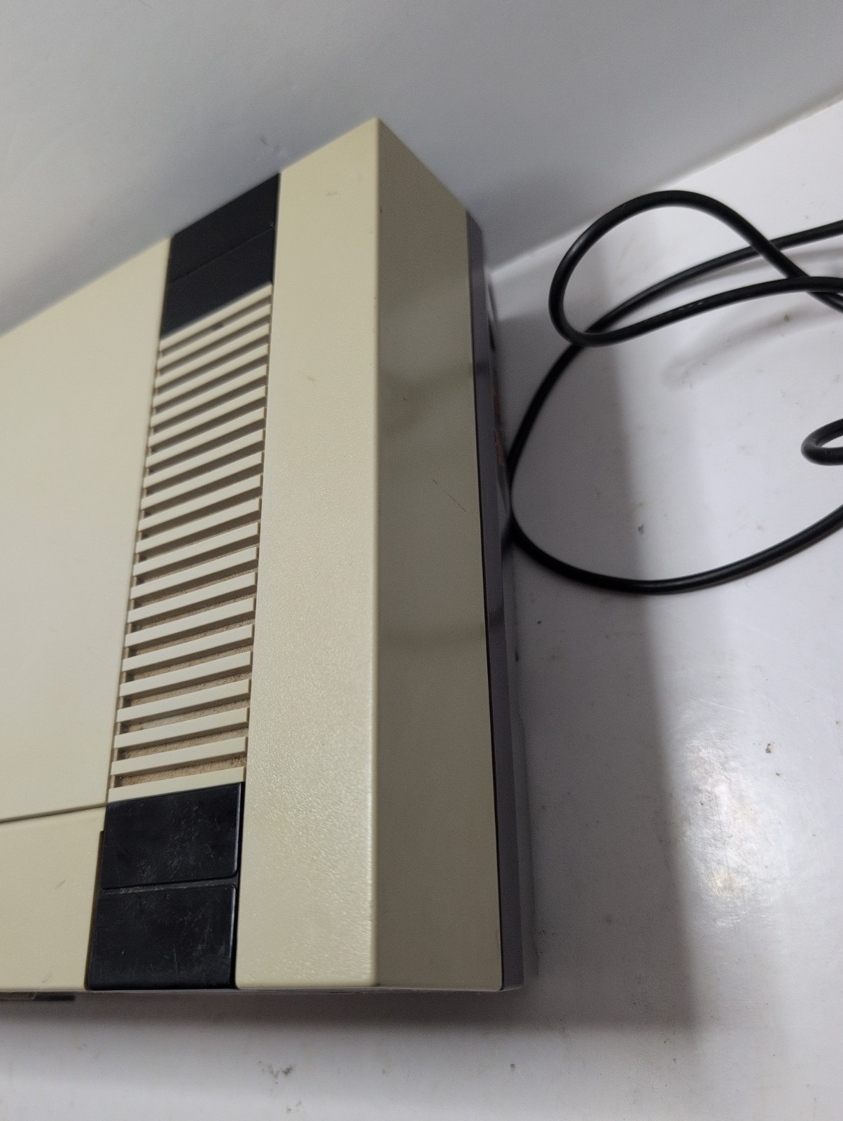 Nintendo NES Console Bundle Two Controllers All Cables Tested Cleaned