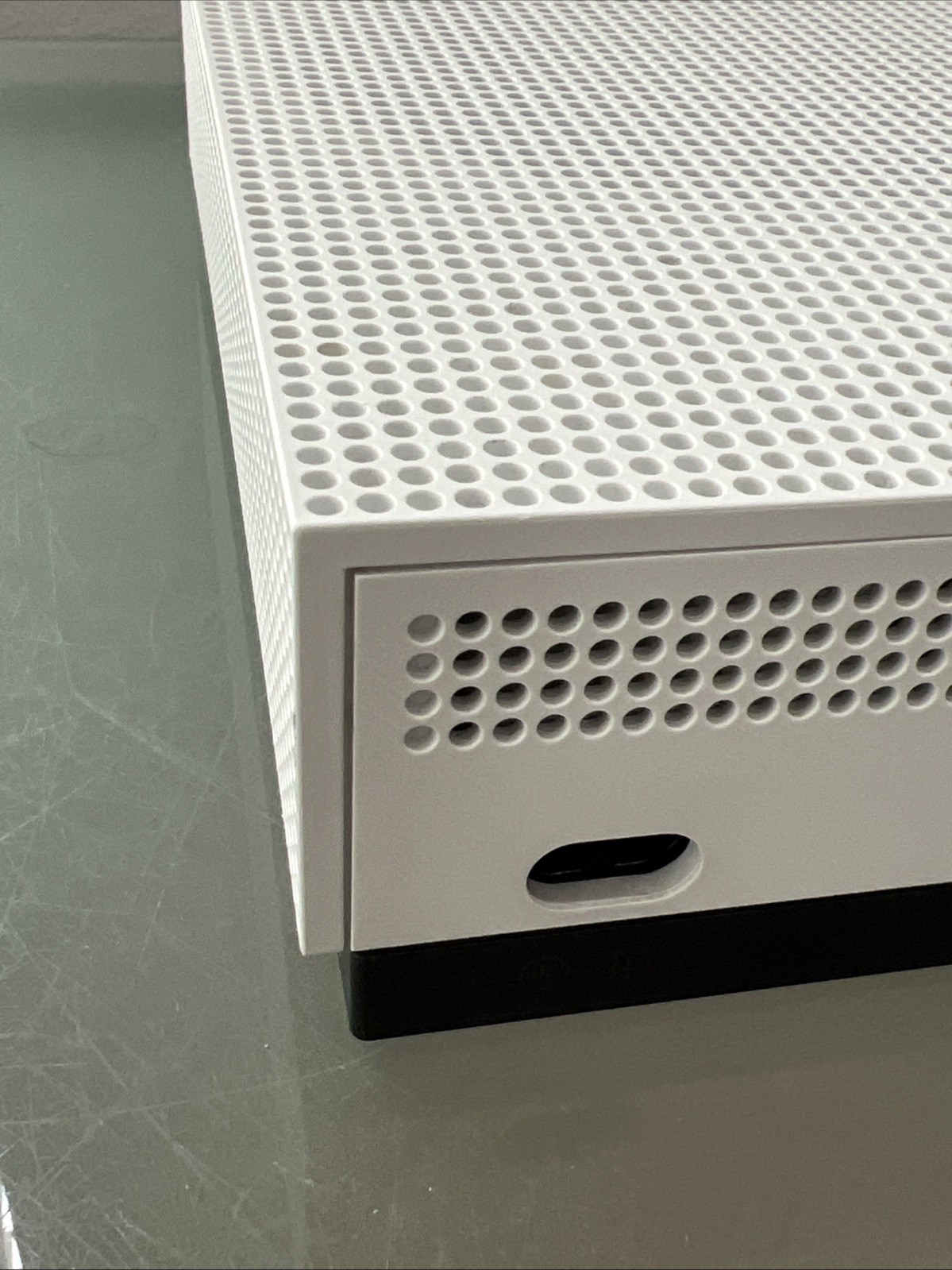 Microsoft Xbox One S 800GB Console Only White 1681 WORKING