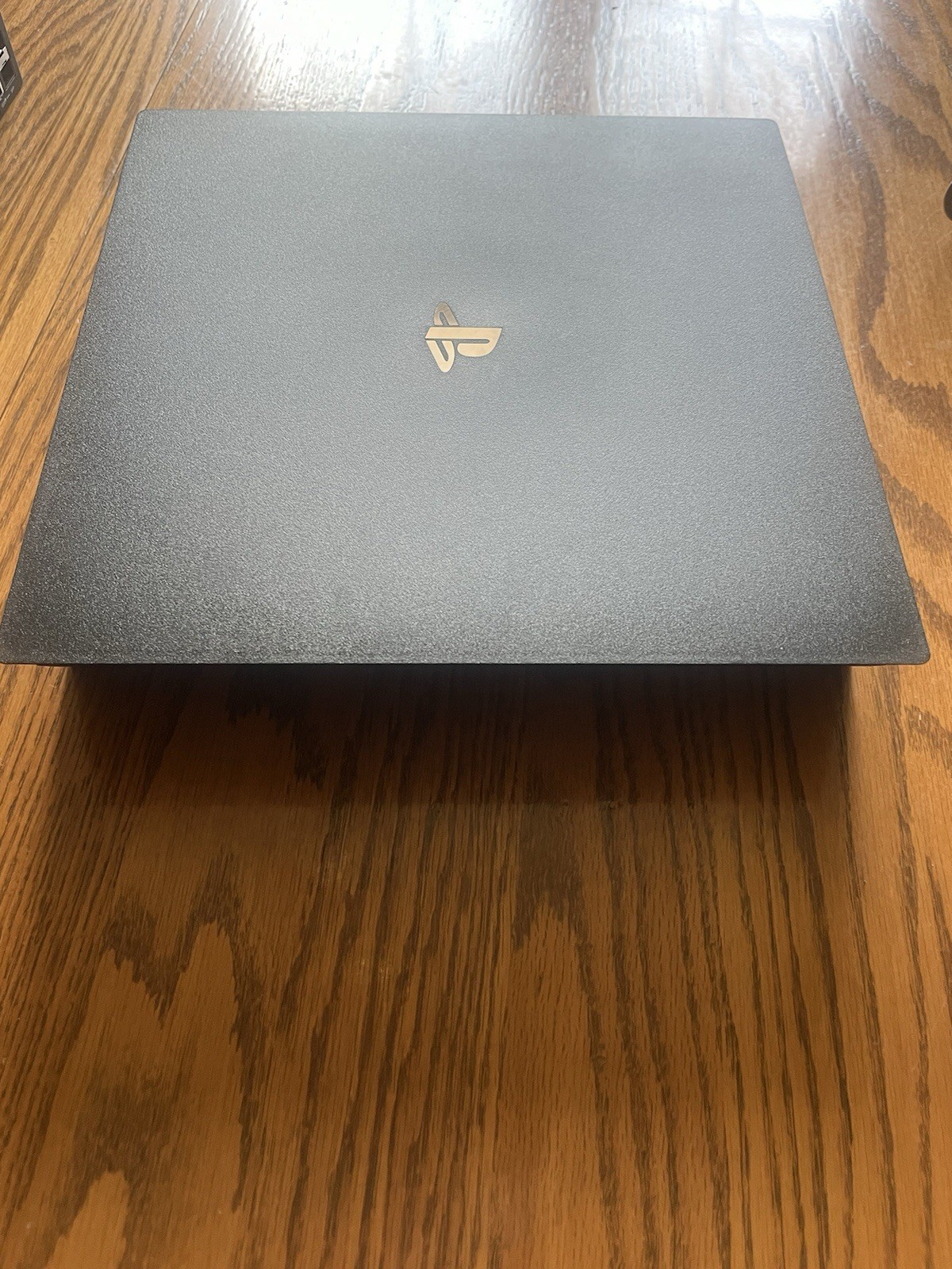 playstation 4 pro cuh-7215b 1TB Bundle Great Condition !