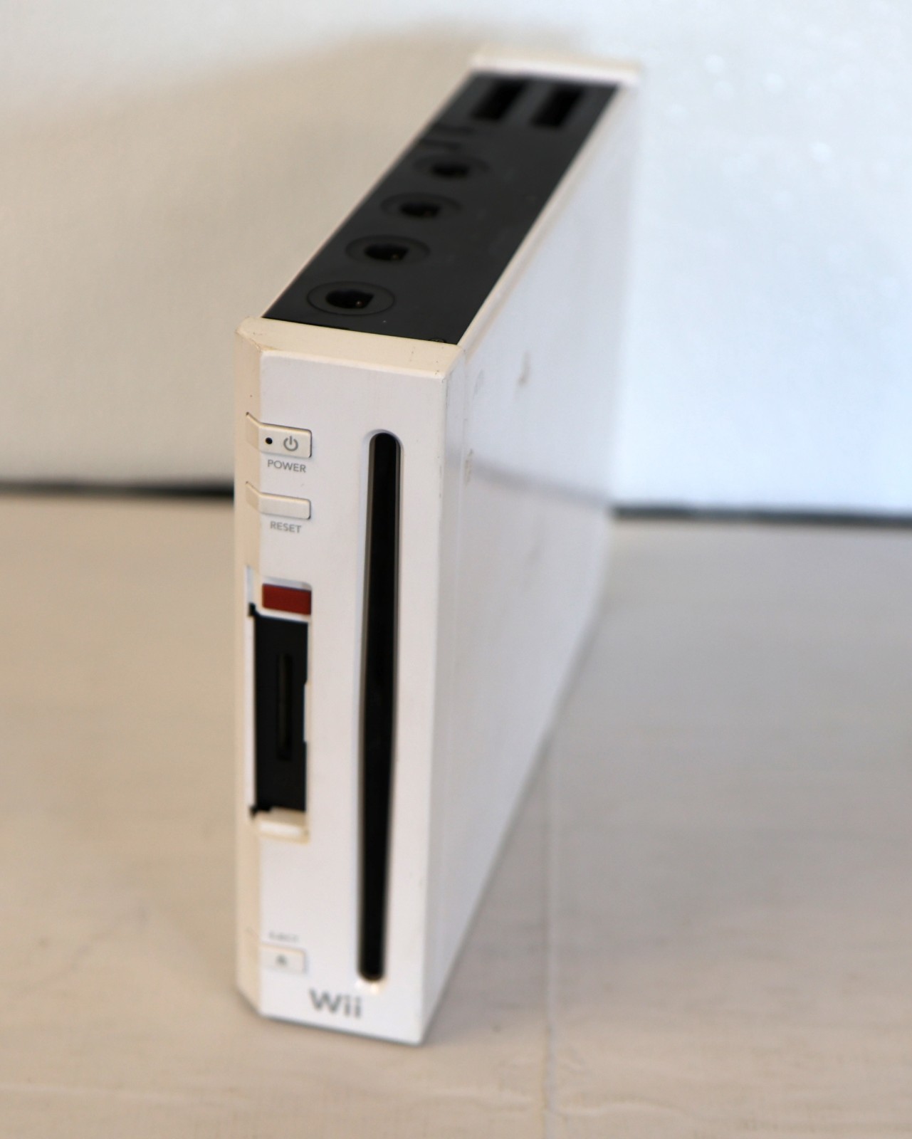 Nintendo Wii 512GB Console – White for PARTS/REPAIR ONLY