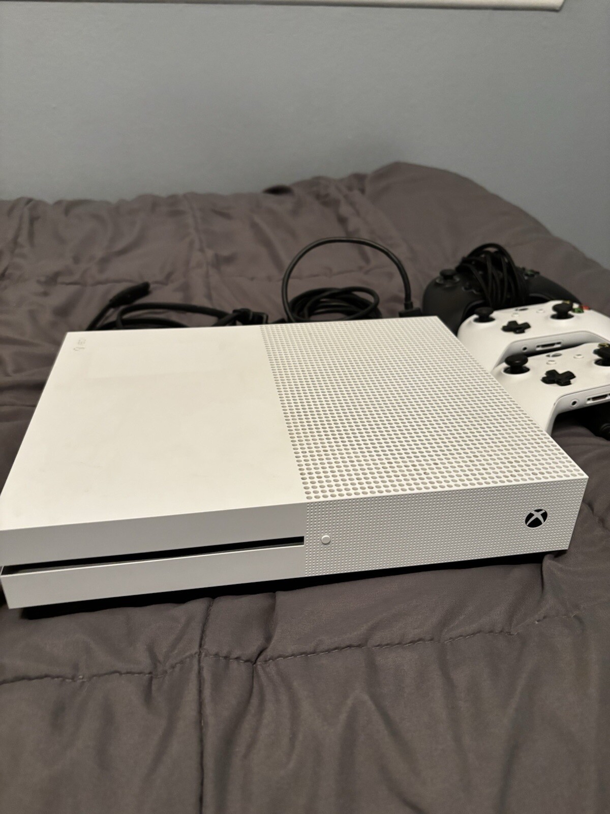 Microsoft Xbox One S Minecraft Favorites Bundle 500GB Game Console – White
