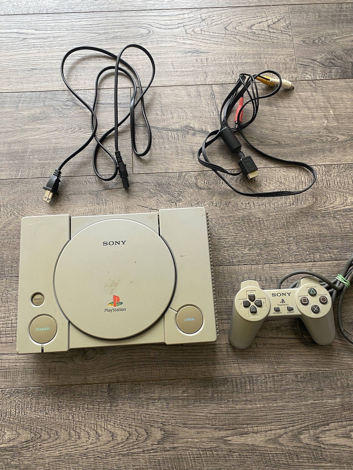 Sony PlayStation 1 Gray Console, Controller, AV & Power Cables, Composite RCA