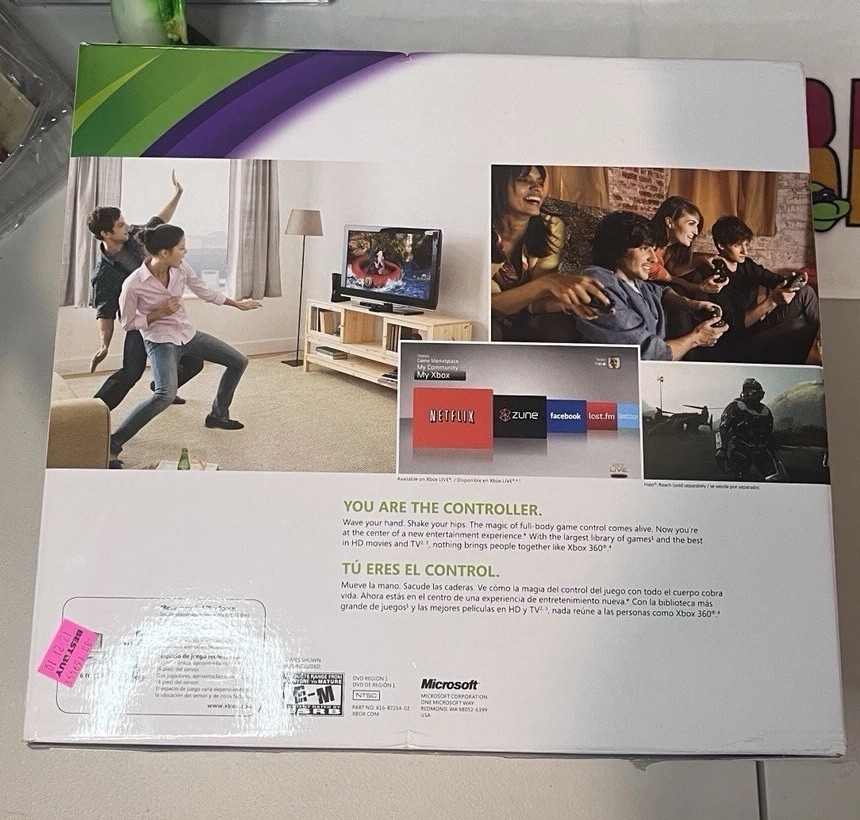 xbox 360 S 4gb console with kinect, Games, & Extra Controller