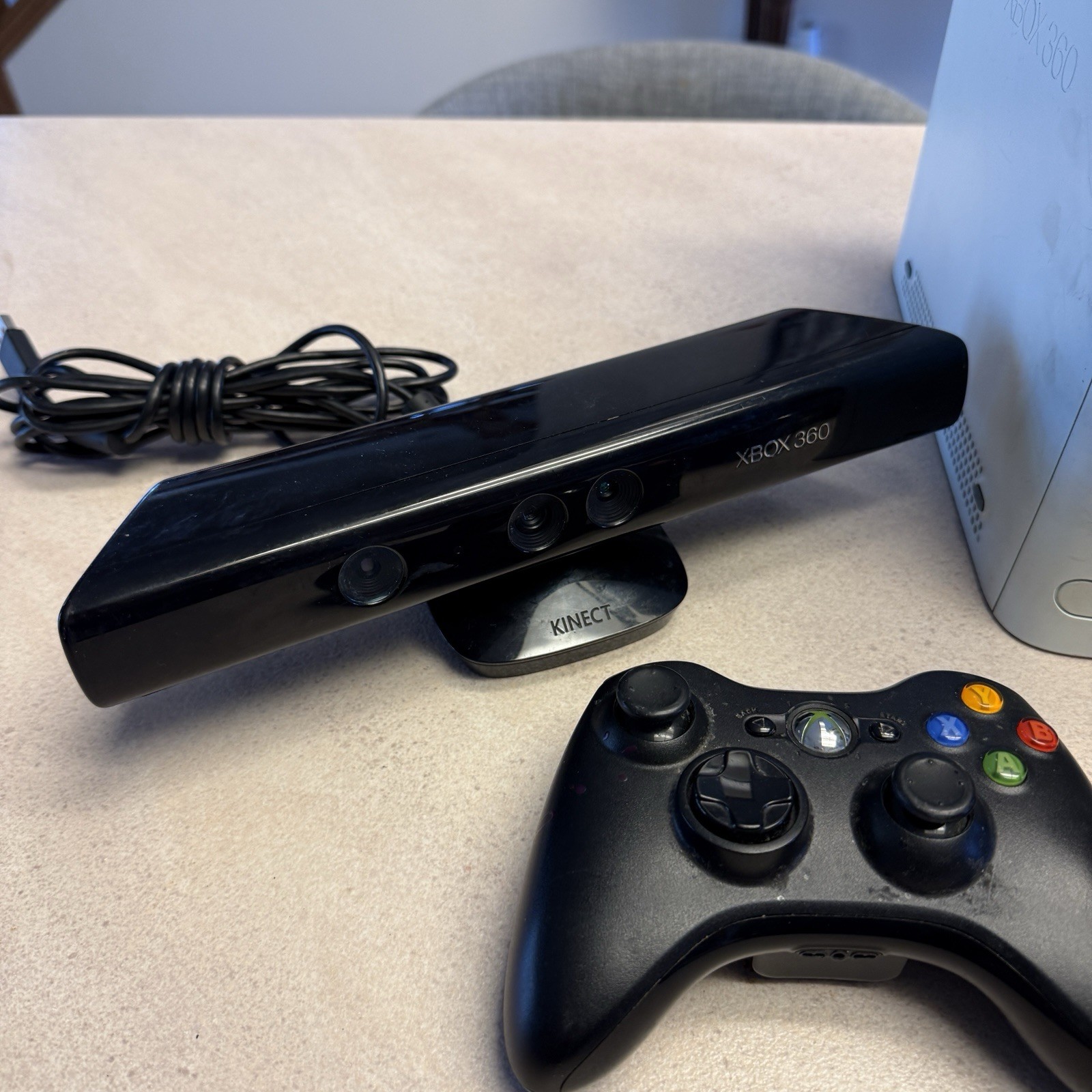 Untested Xbox One, 3 Xbox 360s, 3 Remotes , Kinect, Headset And Games Lot Bundle