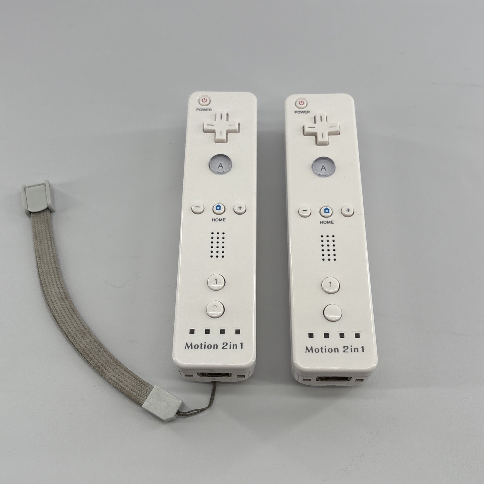 Nintendo Wii Console RVL-001 Bundle + Wii Remotes & Wii Nunchucks