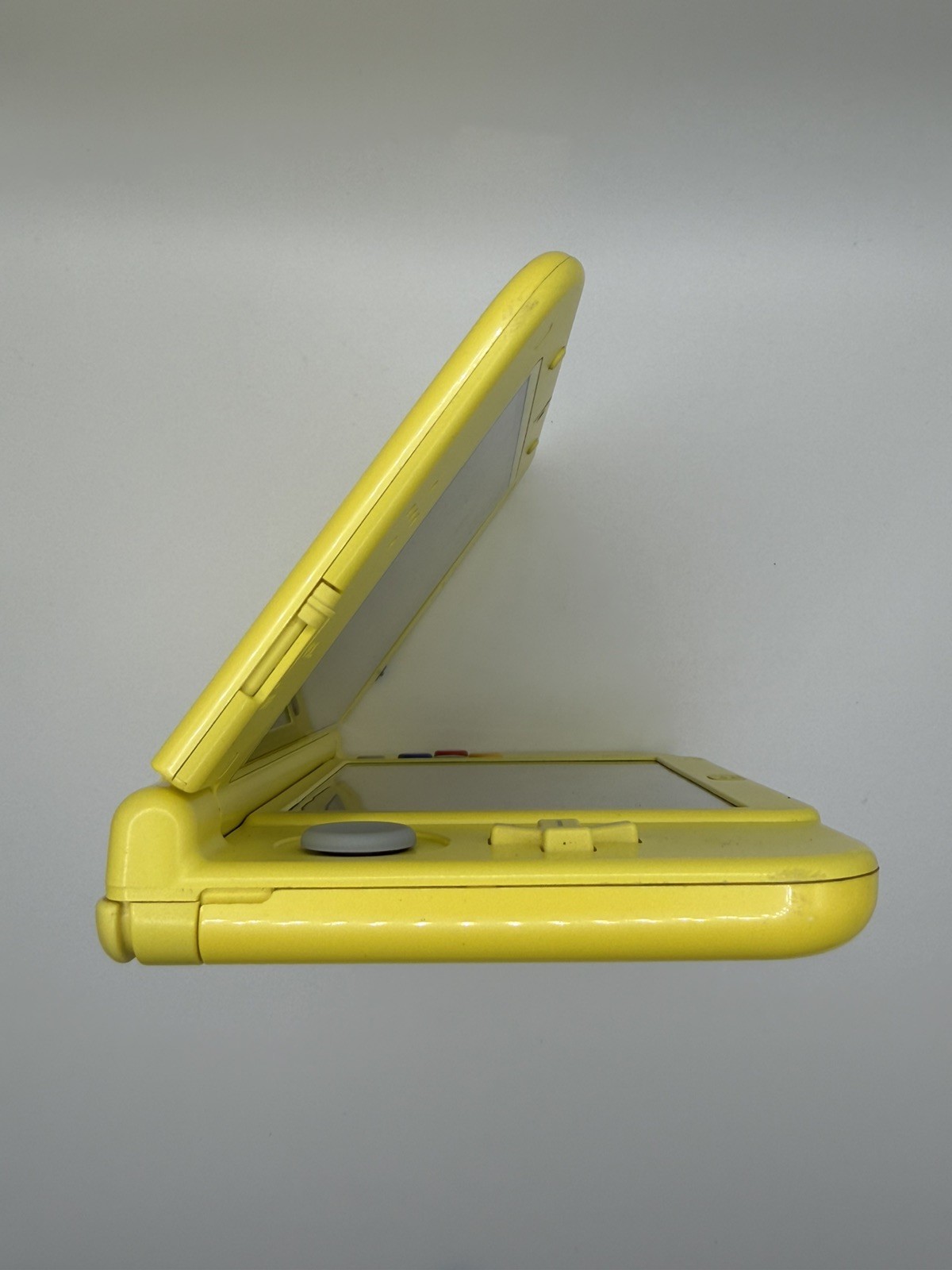 Nintendo New 3DS XL Pikachu Yellow Edition Console IN BOX AUTHENTIC & TESTED