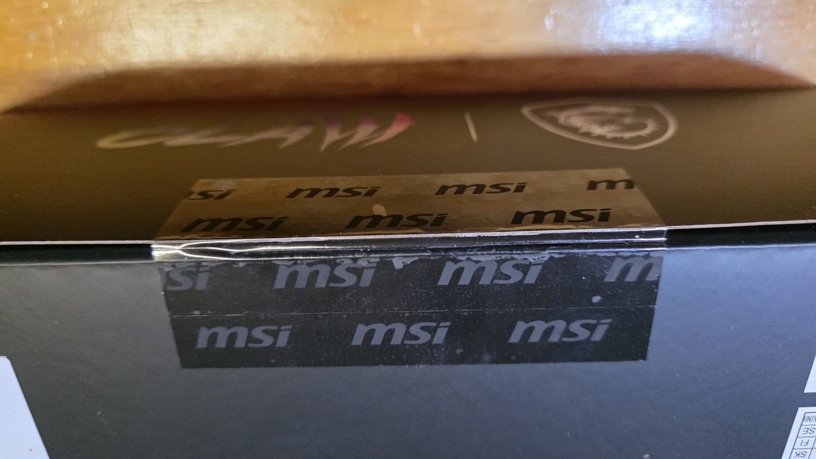 MSI Claw A8 BZ2EM 8″ Ryzen Z2 Extreme 24GB RAM 1TB Handheld PCGreen (BRAND NEW)