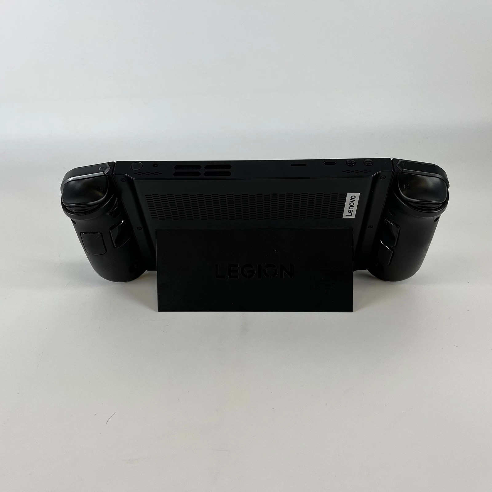 Lenovo Legion Go AMD Ryzen Z1 Extreme 16GB RAM 1TB SSD – Excellent Condition