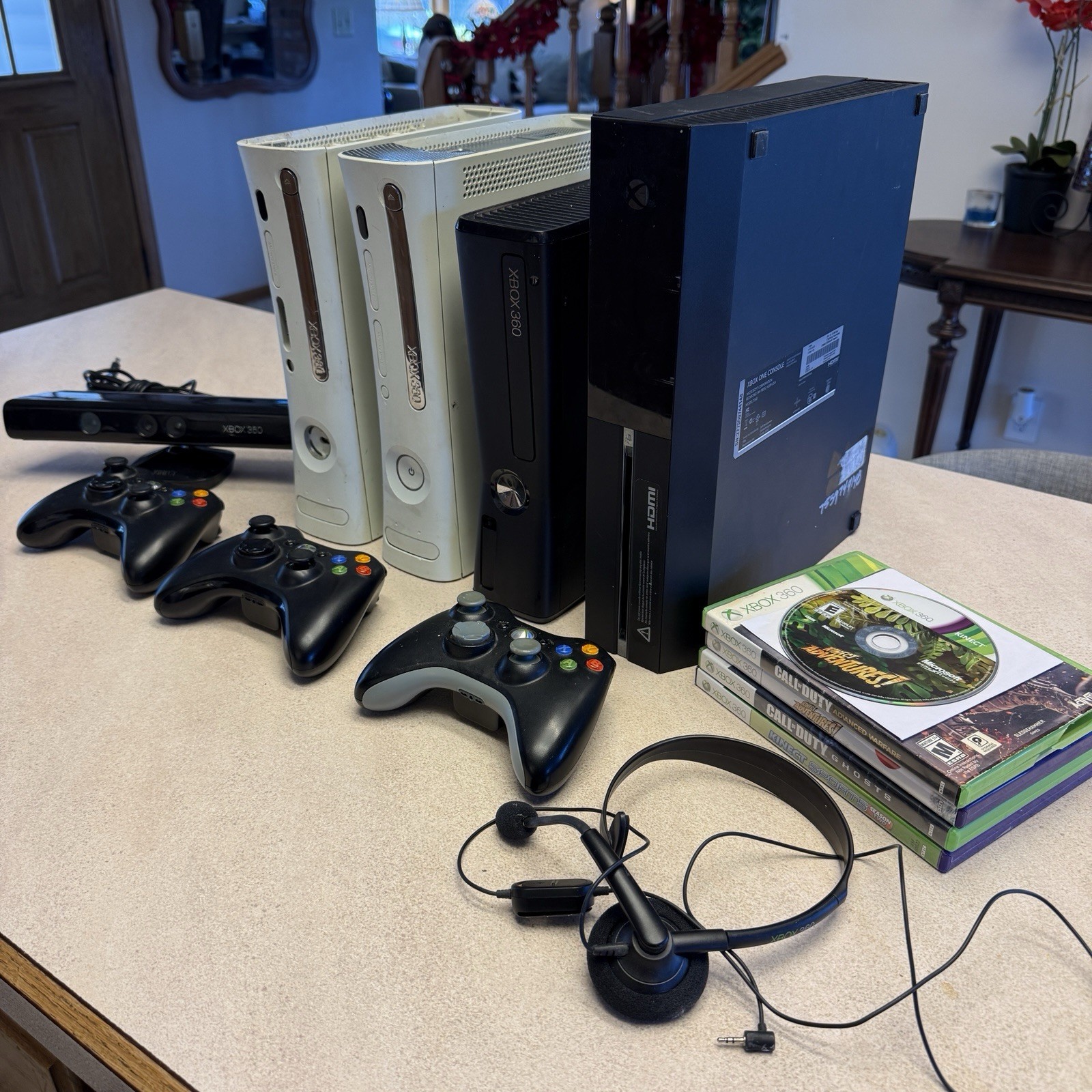 Untested Xbox One, 3 Xbox 360s, 3 Remotes , Kinect, Headset And Games Lot Bundle