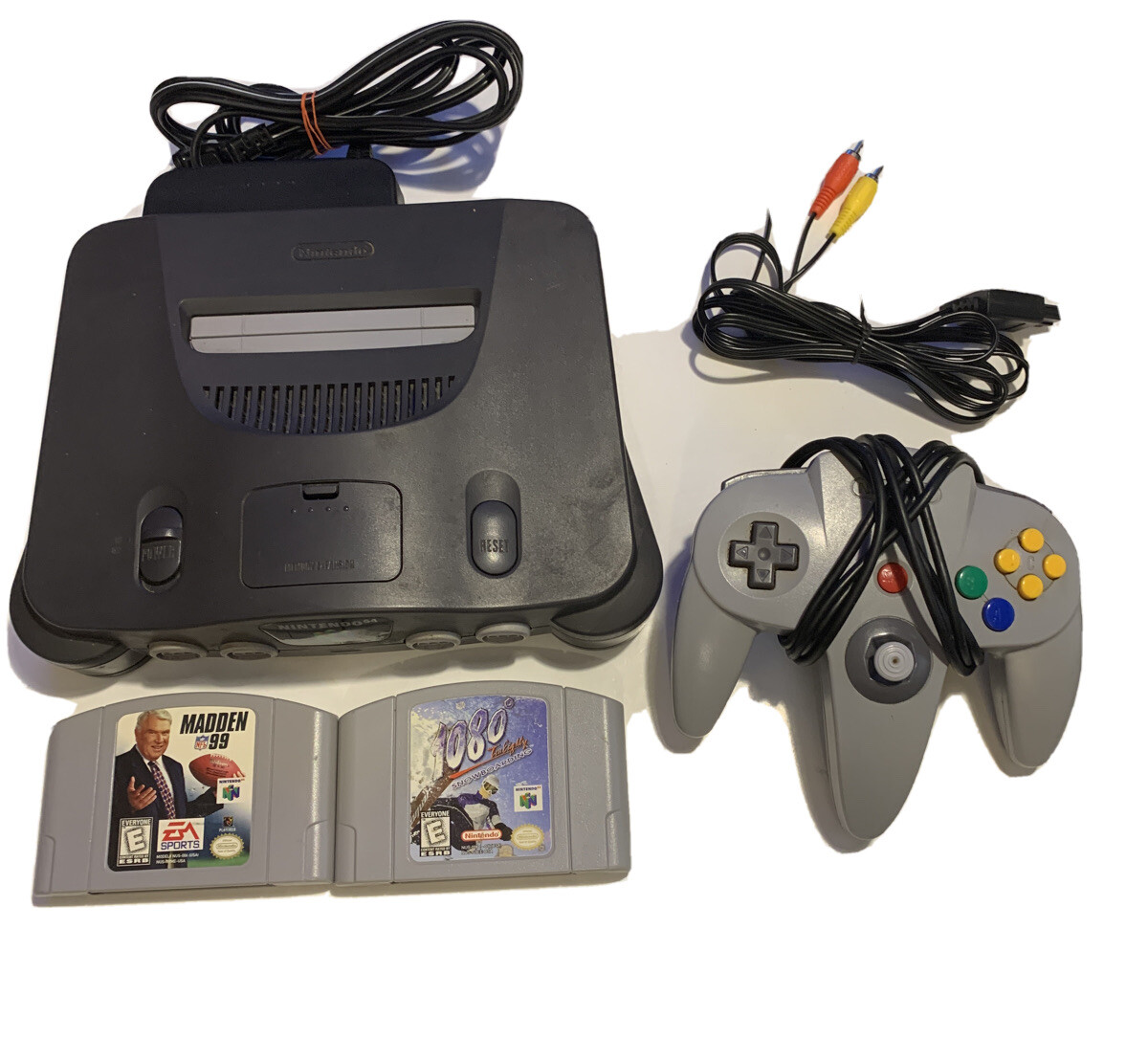 Nintendo 64 Console Bundle Genuine Controllers w/ 2 Games Tested