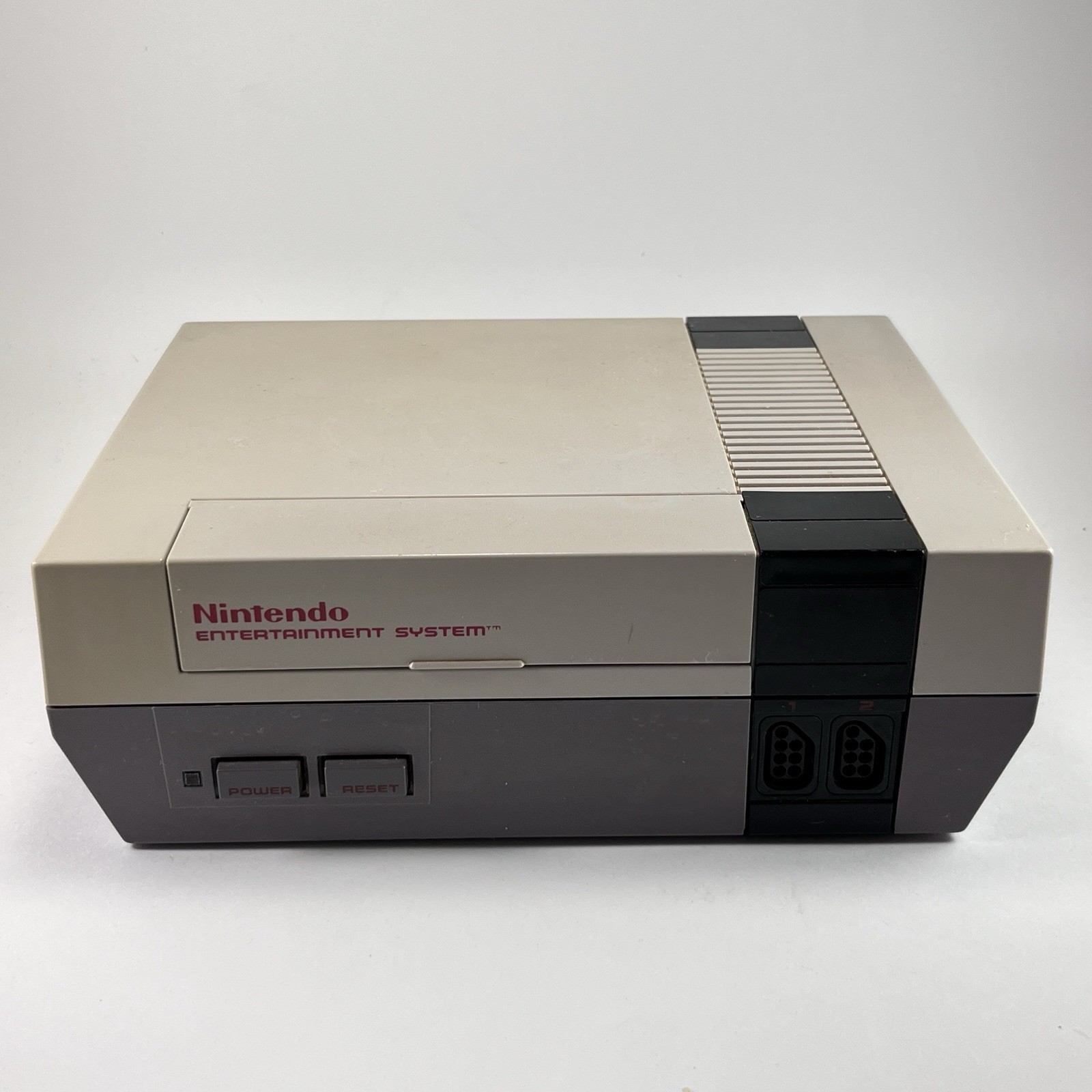 1985 Original NES Console Nintendo System NES-001, Powers On Parts Or Repair
