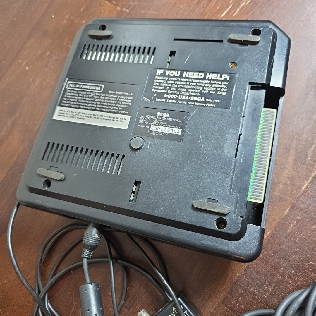 Sega Genesis Model 2 Console w 2 OEM Controllers RF Cord No Power Cord UNTested