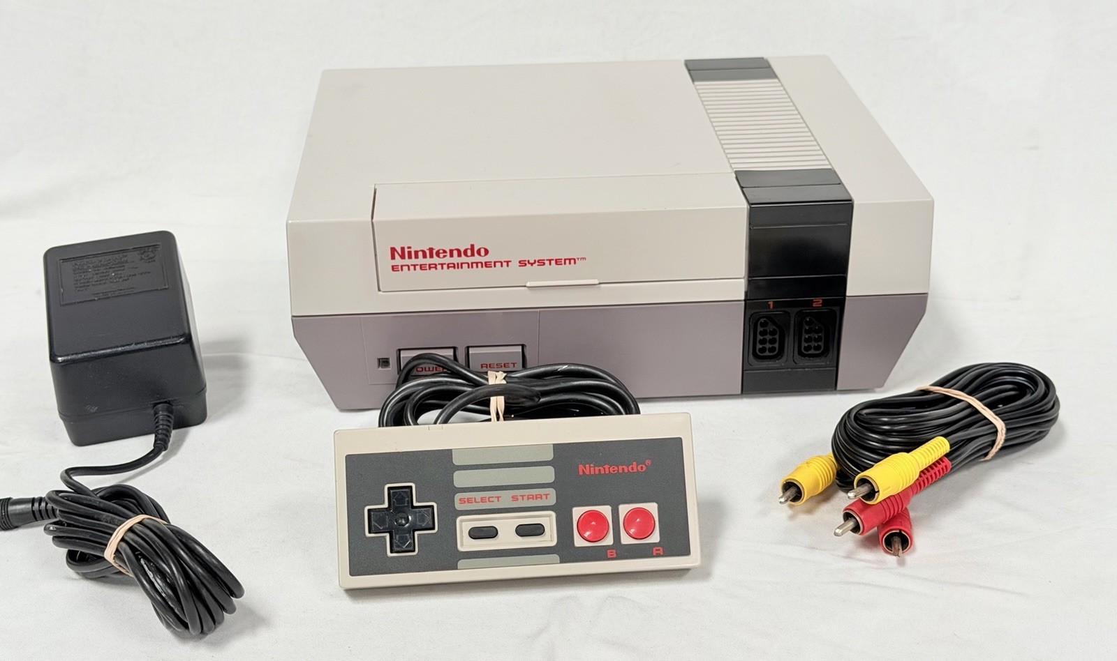 Nintendo Entertainment System NES Console – Complete OEM – Tested & Working