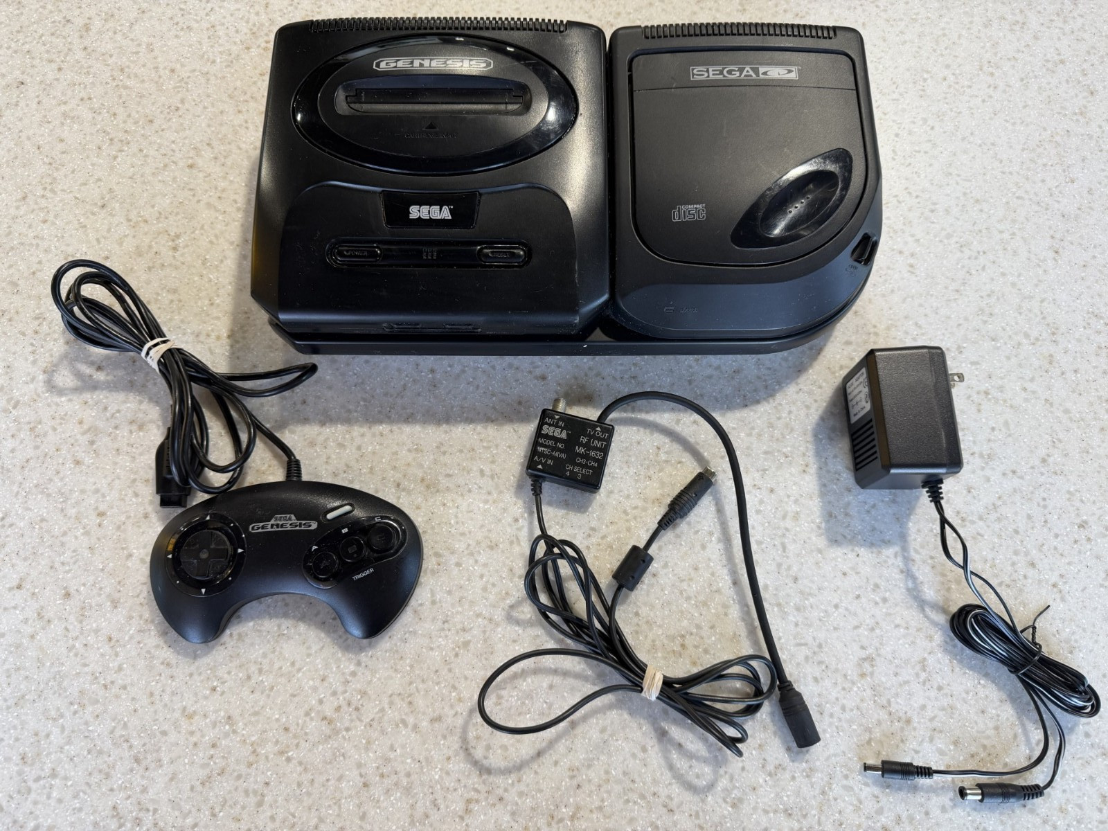SEGA CD PLUS GENESIS SYSTEM BLACK CONSOLE CONTROLLER HOOKUPS AUTHENTIC RARE