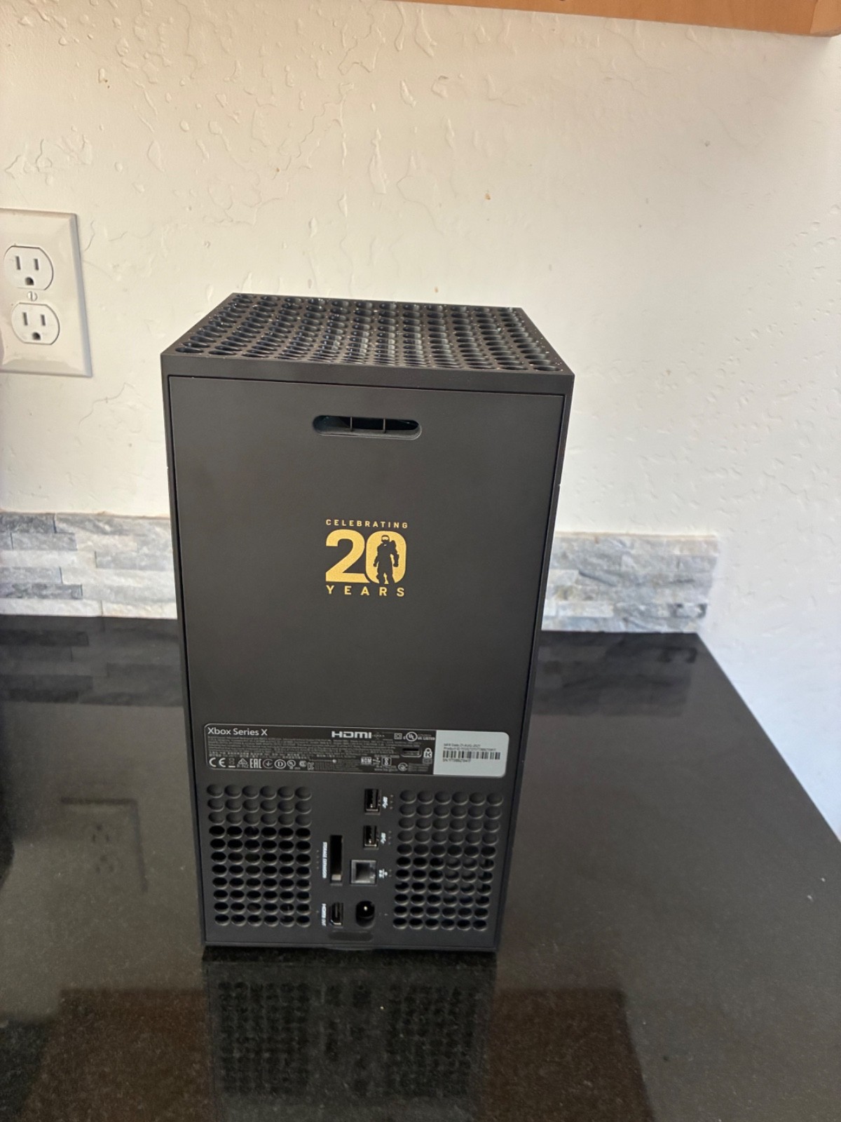 Excellent -Xbox Series X Halo Infinite 20th Anniversary Limited Edition + CNTRL