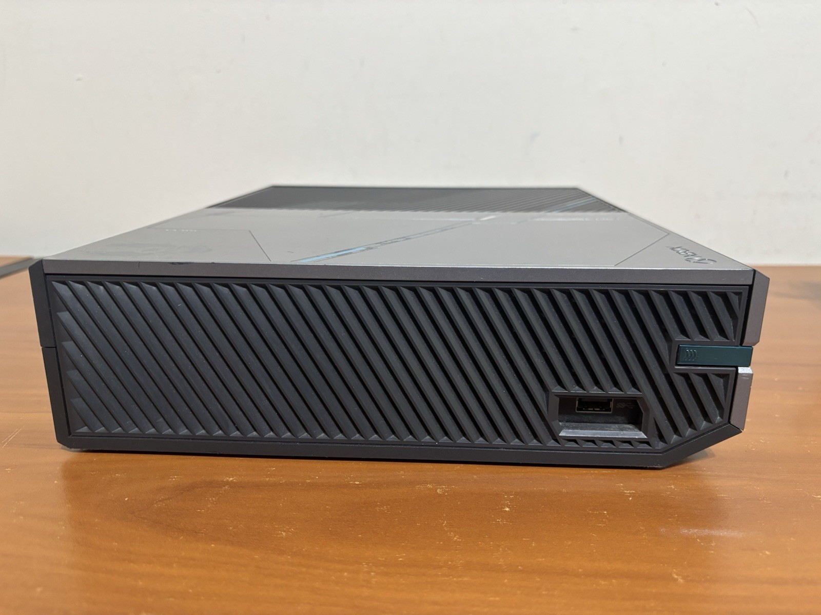 Microsoft Xbox One 1TB Console Halo 5 Guardians Limited Edition