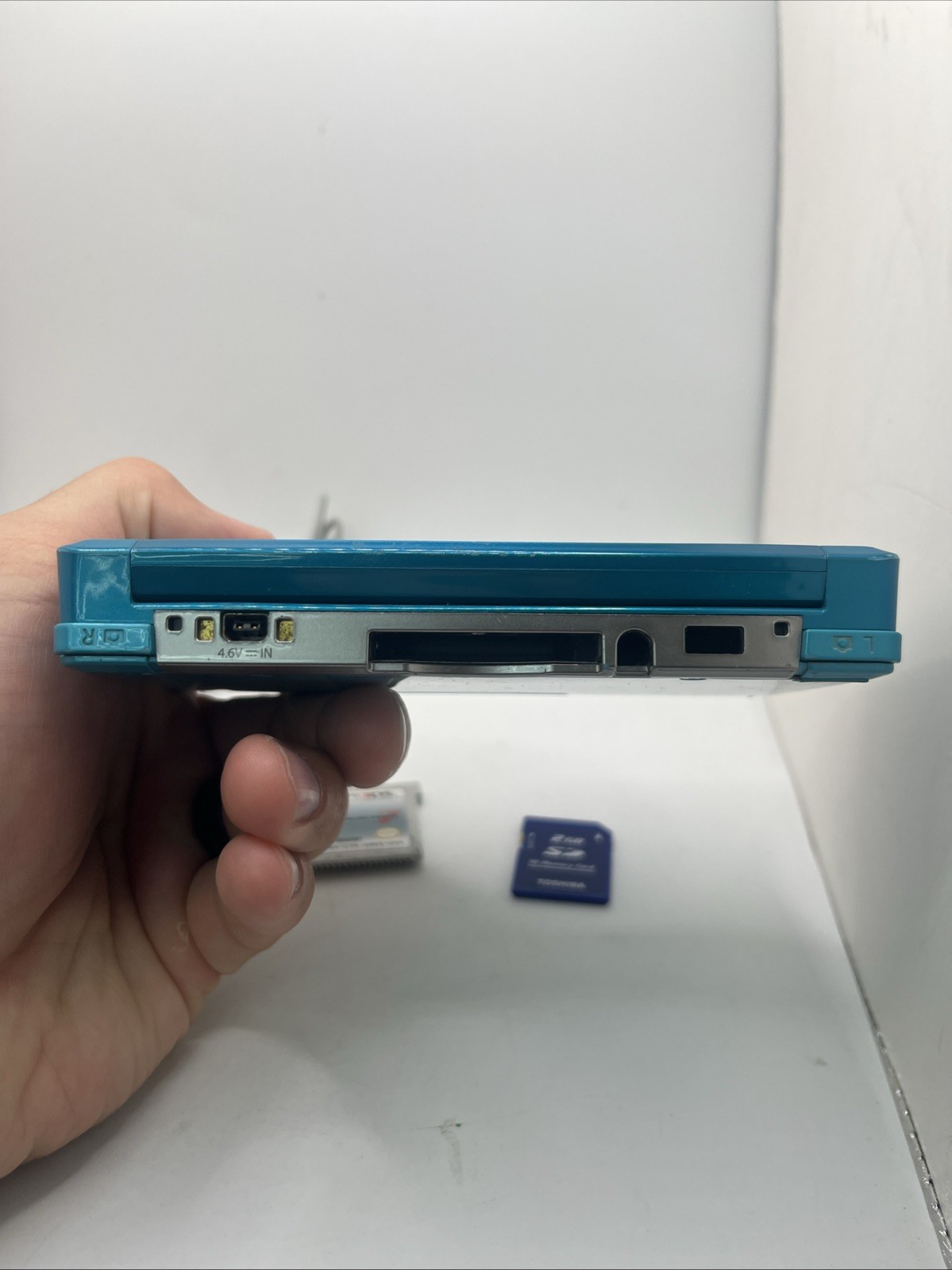 Nintendo 3DS Handheld System – Aqua Blue