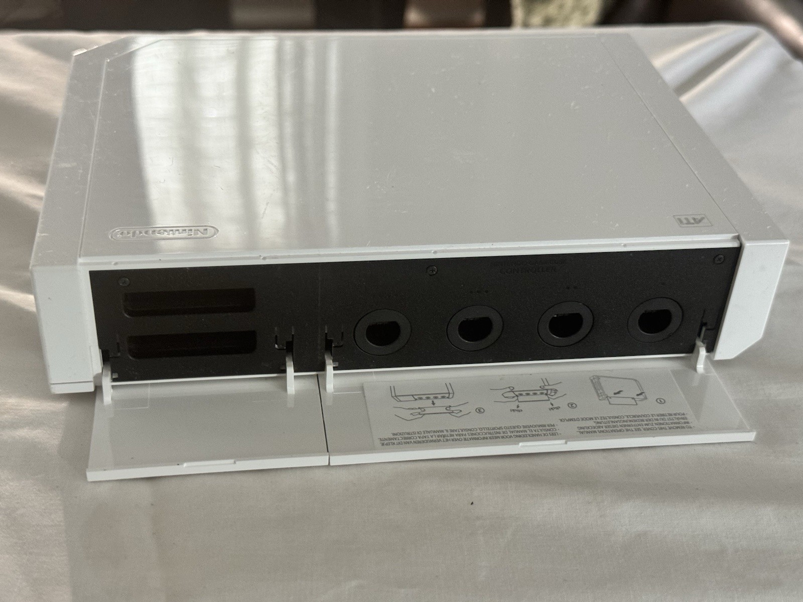 Nintendo Wii RVL-001 512 MB Home Console – White