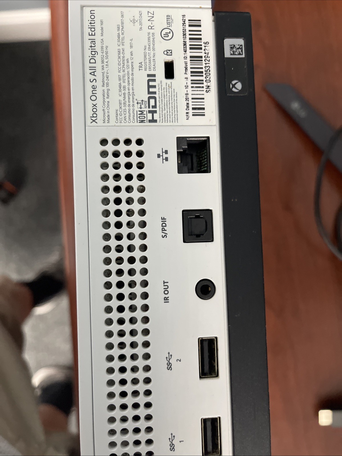 Microsoft Xbox One S – POWERS ON – Parts Only 4216