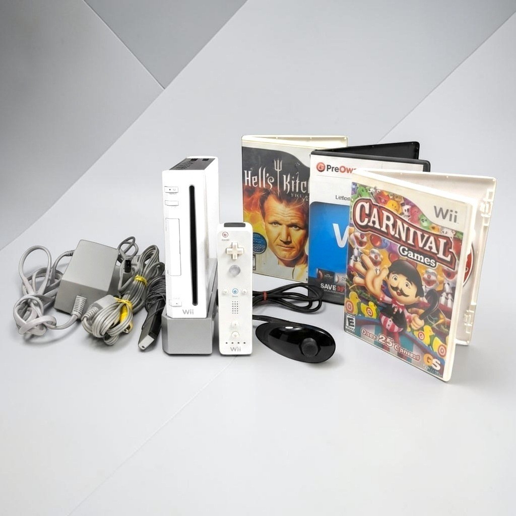 VTG 2006 Nintendo Wii RVL-001 Console Bundle White GameCube Ports 3 Games