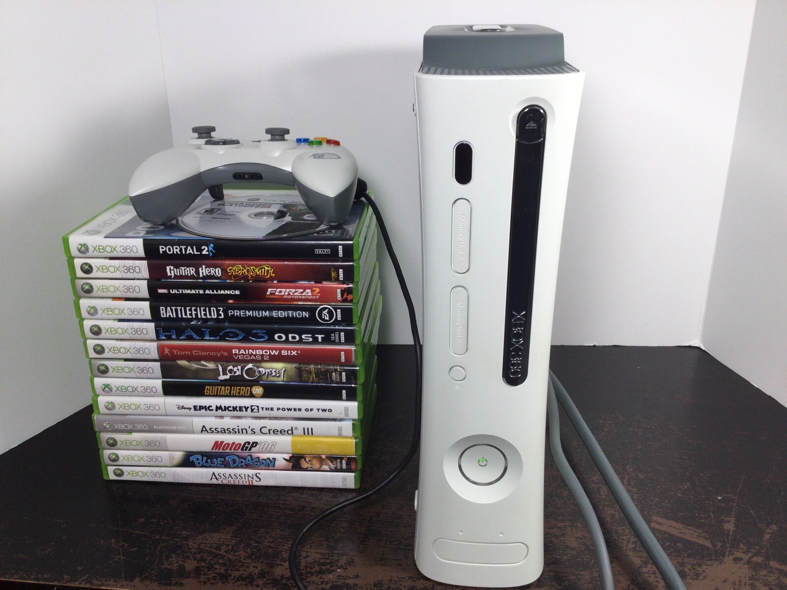Microsoft Xbox 360 White Console Bundle 1 Controller & 14 Games Complete Tested