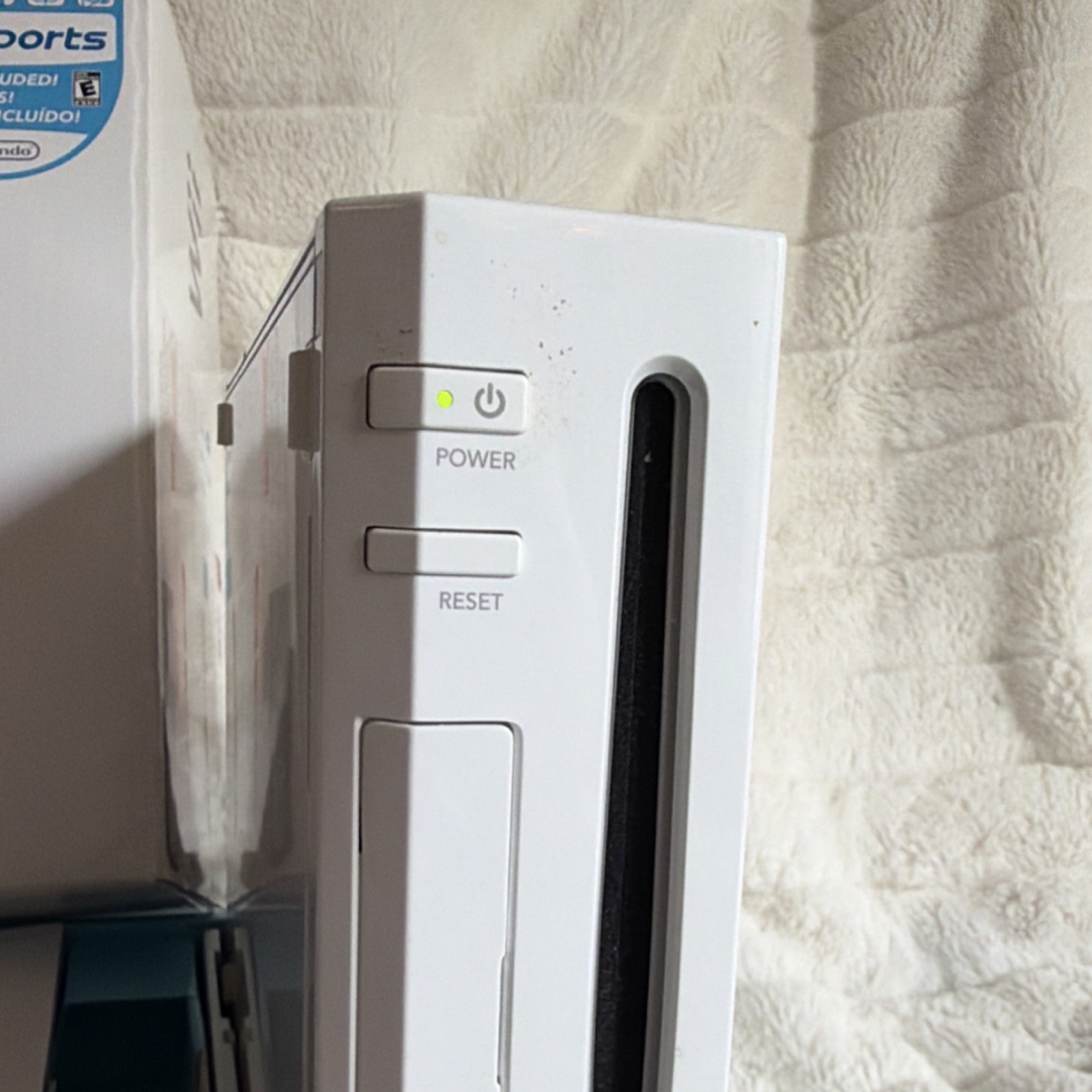 Nintendo Wii RVL-001(USA) White Console Bundle w/ Wii Sports, Remote, Box Tested