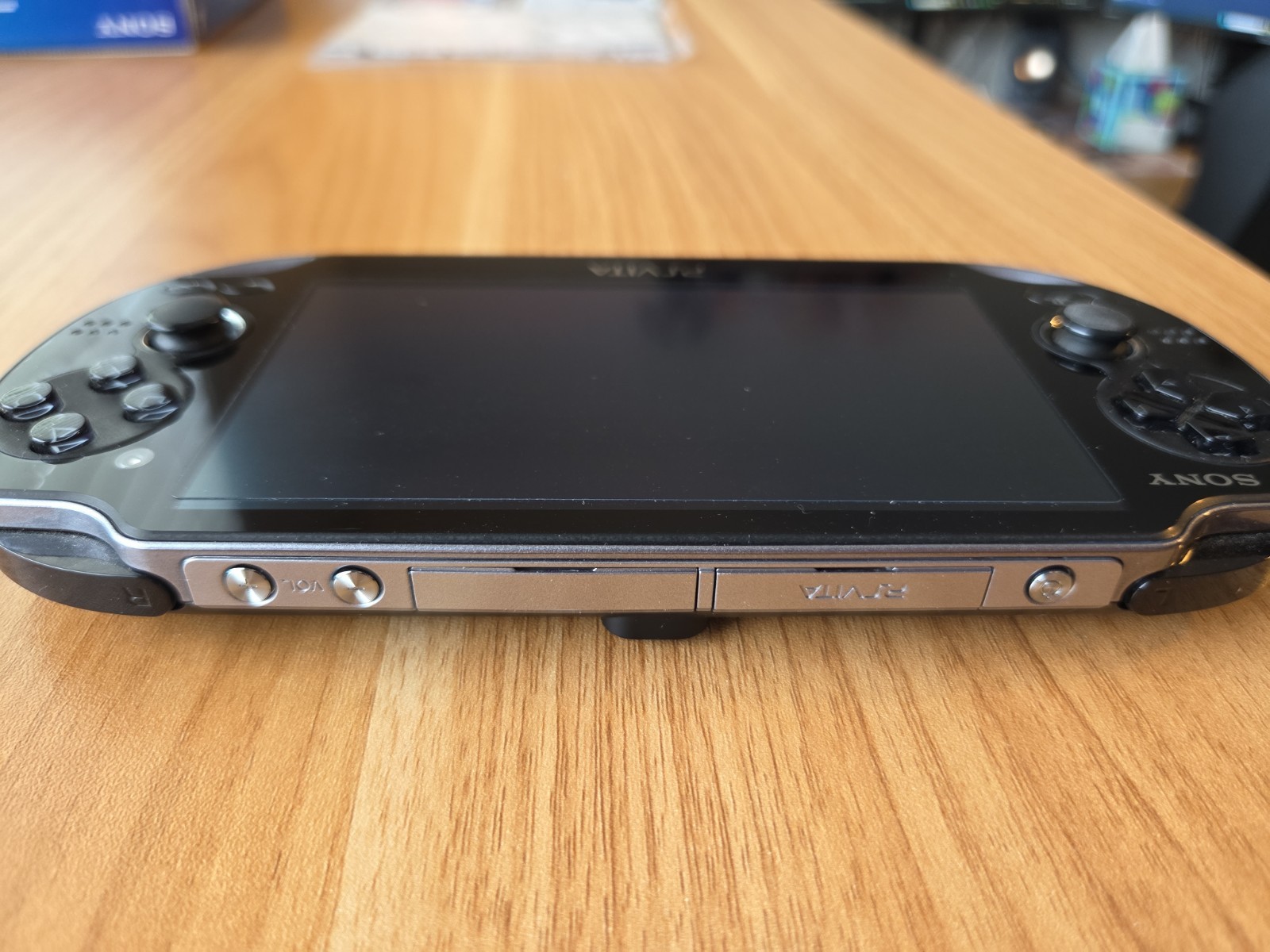 Sony Ps Vita PCH-1000 black Crystal Model Console & Charger CIB TESTED