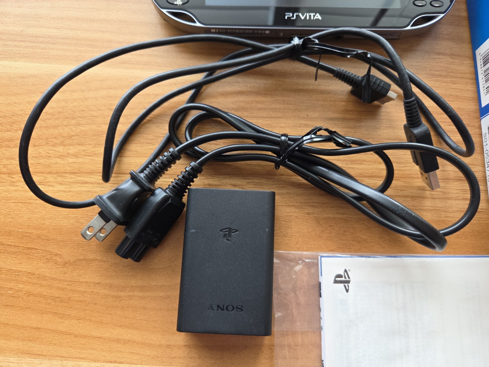 Sony Ps Vita PCH-1000 black Crystal Model Console & Charger CIB TESTED