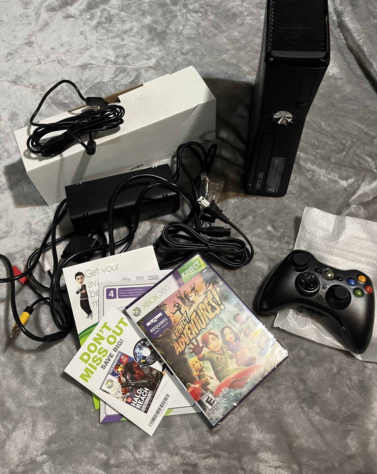 Vintage XBOX 360 Kinect New In Box!! Bundle Console Game 2000s Retro