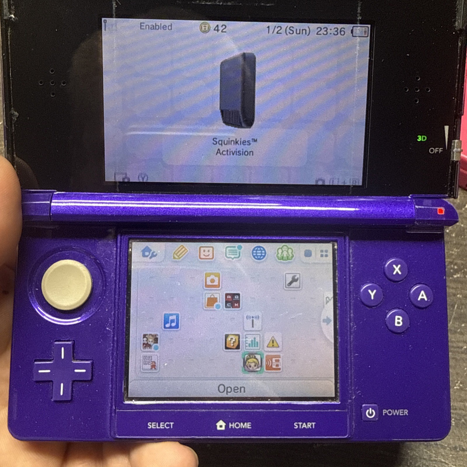 Nintendo 3DS CTR-001 Purple Handheld System 3D Capability Headphone Jack