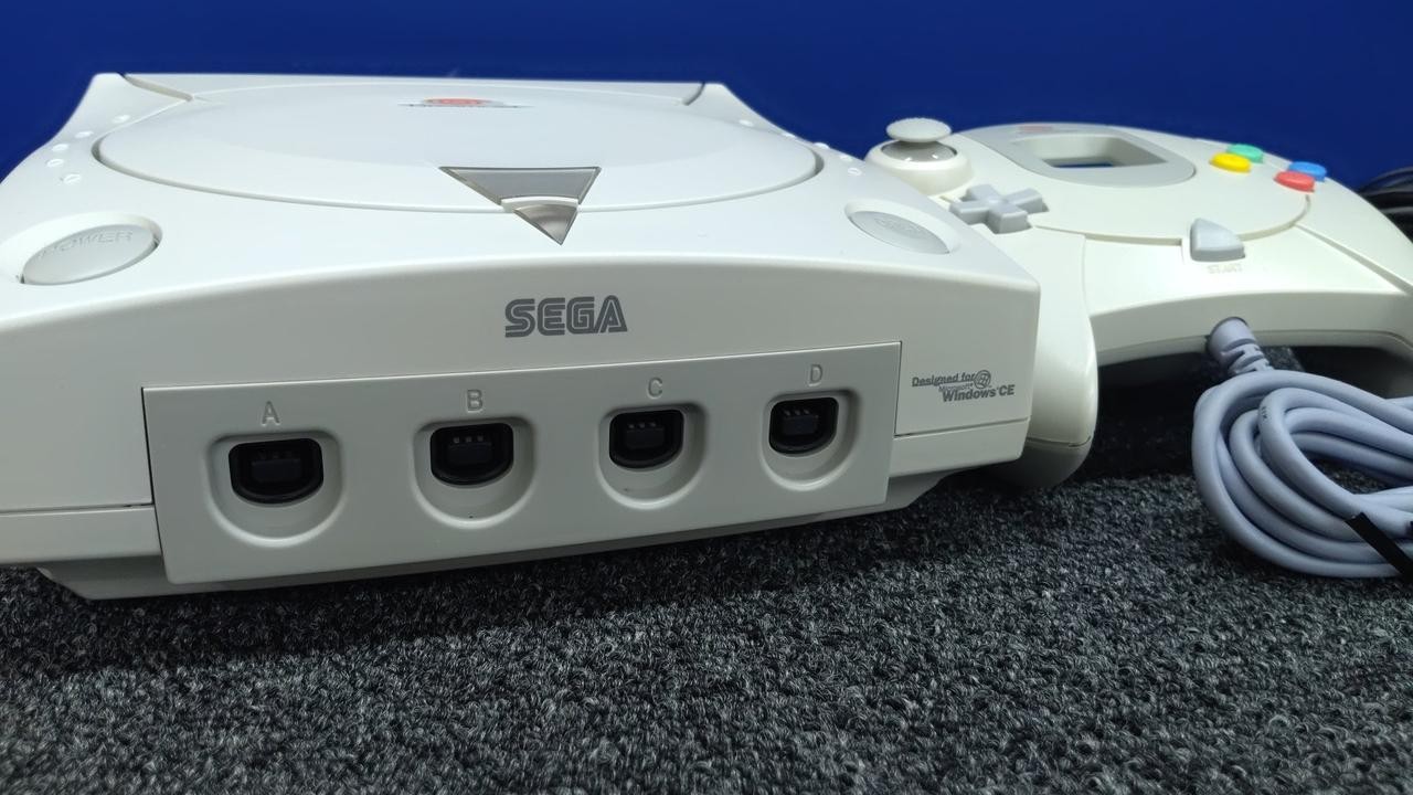Sega Dreamcast HKT-3000 Console with Box AC Adapter and Cables Used