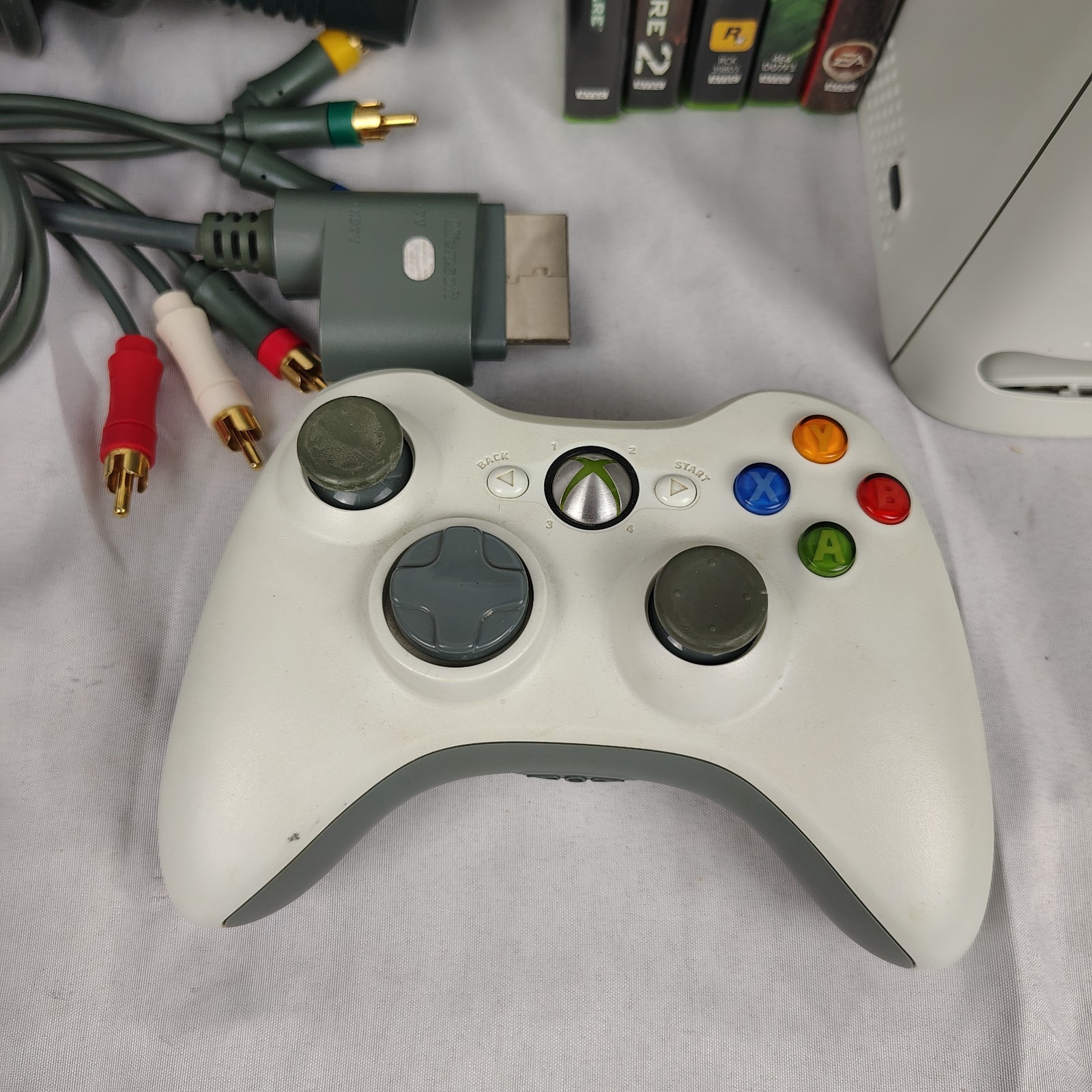 Xbox 360 Console Bundle White 12gb Games Controller Cords