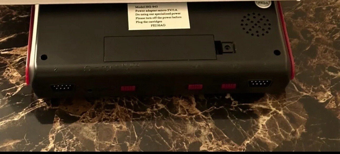 Sega Nomad (Style)MD HD (Mega Drive Compatible Console)