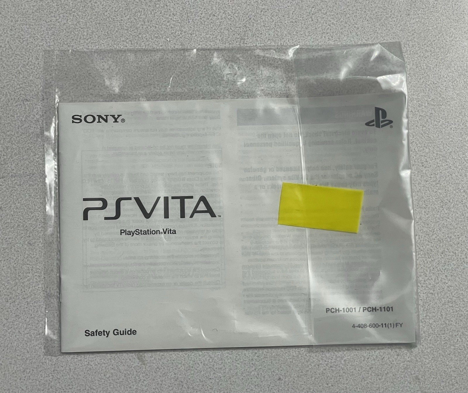 Playstation PS VITA PCH-1001 3G 100% COMPLETE. with Dock and more!