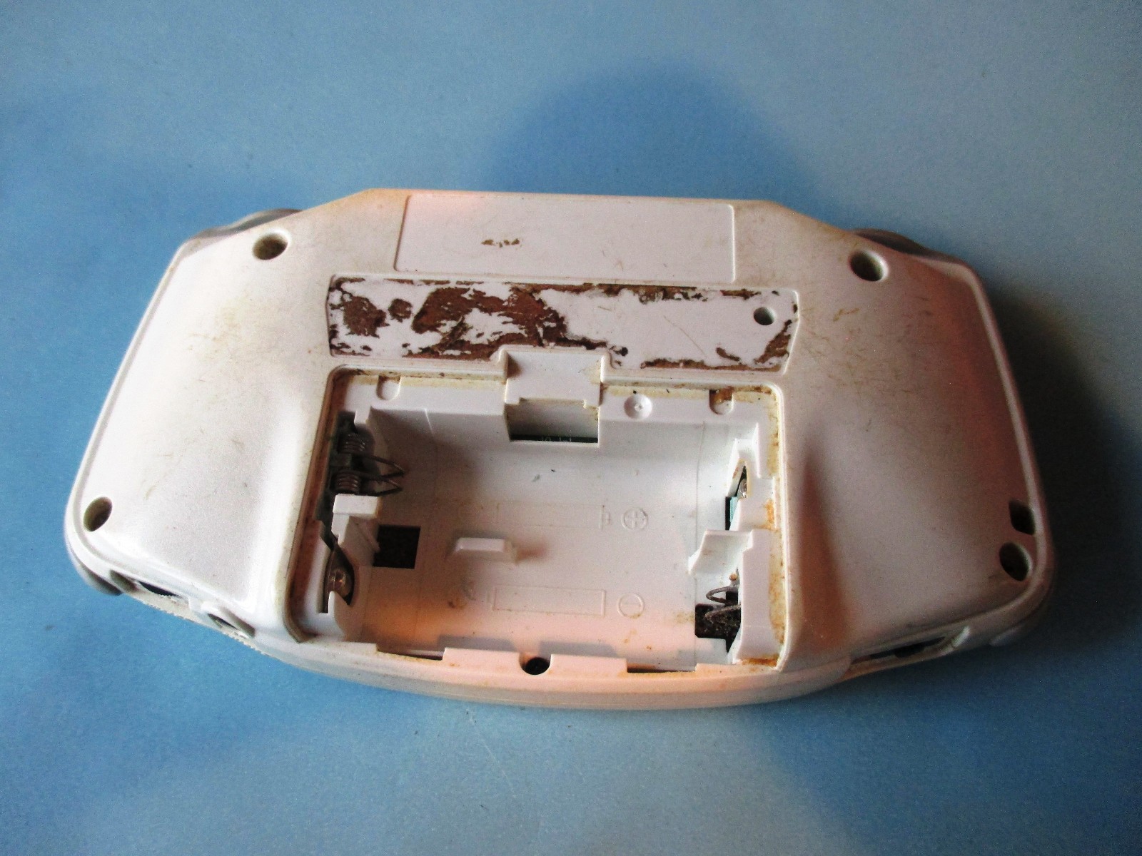 Nintendo Game Boy Advance Handheld Arctic White System Broken As Is For Parts