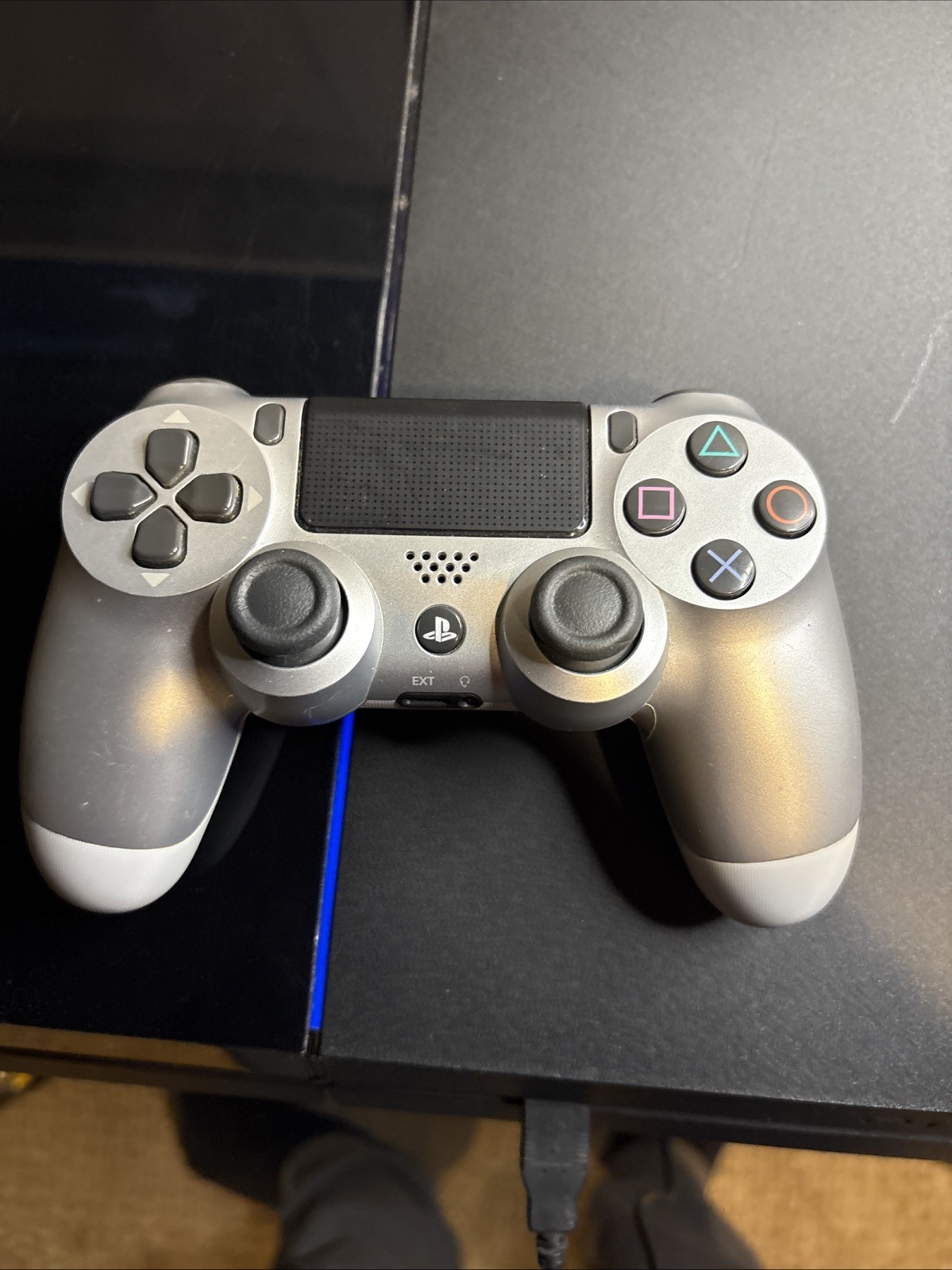 Sony Playstation 4 500GB Black Console PS4 W/ 2 Controllers,Cords, 2 Games