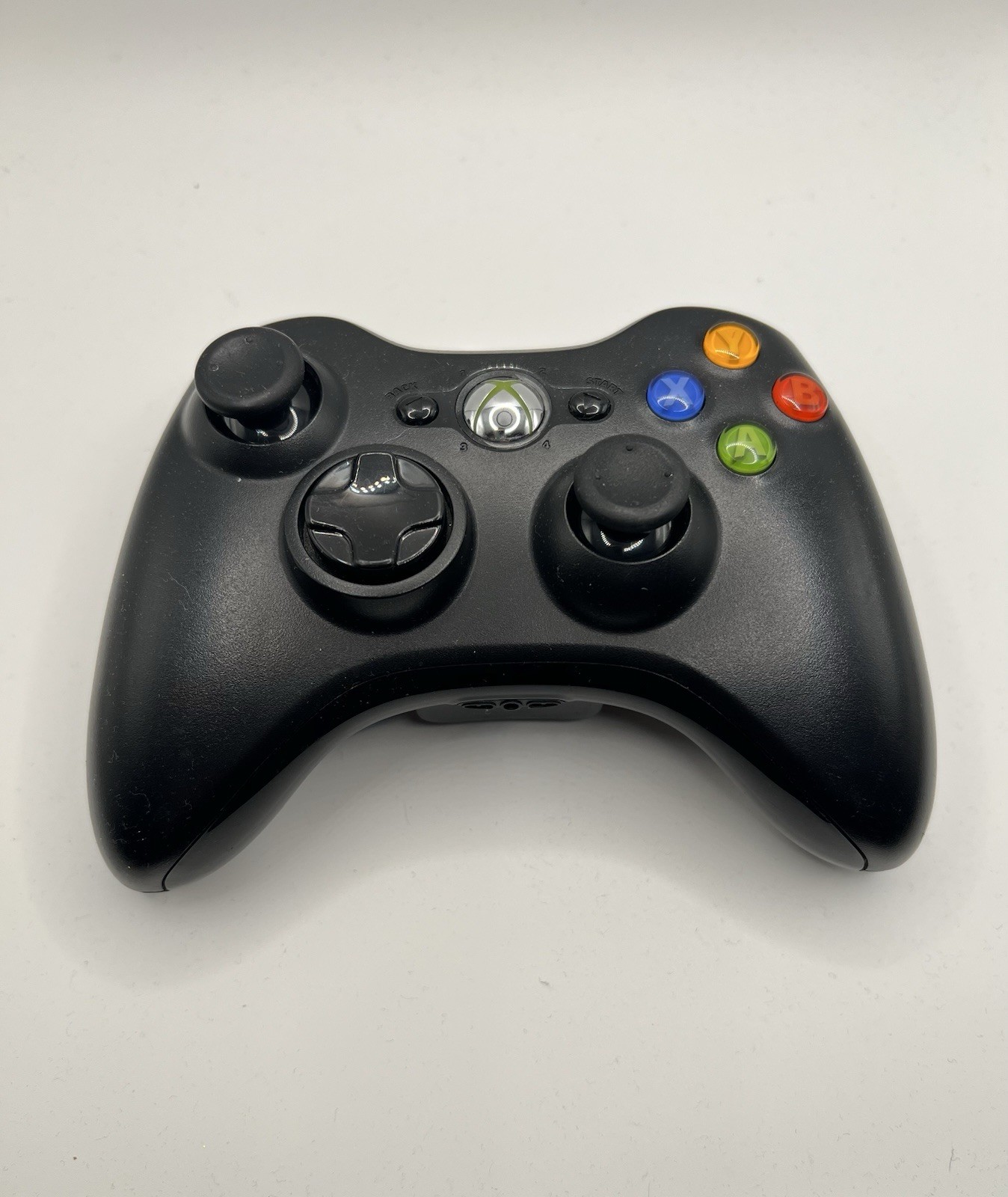 Microsoft Xbox 360 S Gaming Console and Kinect – Black 4GB Model
