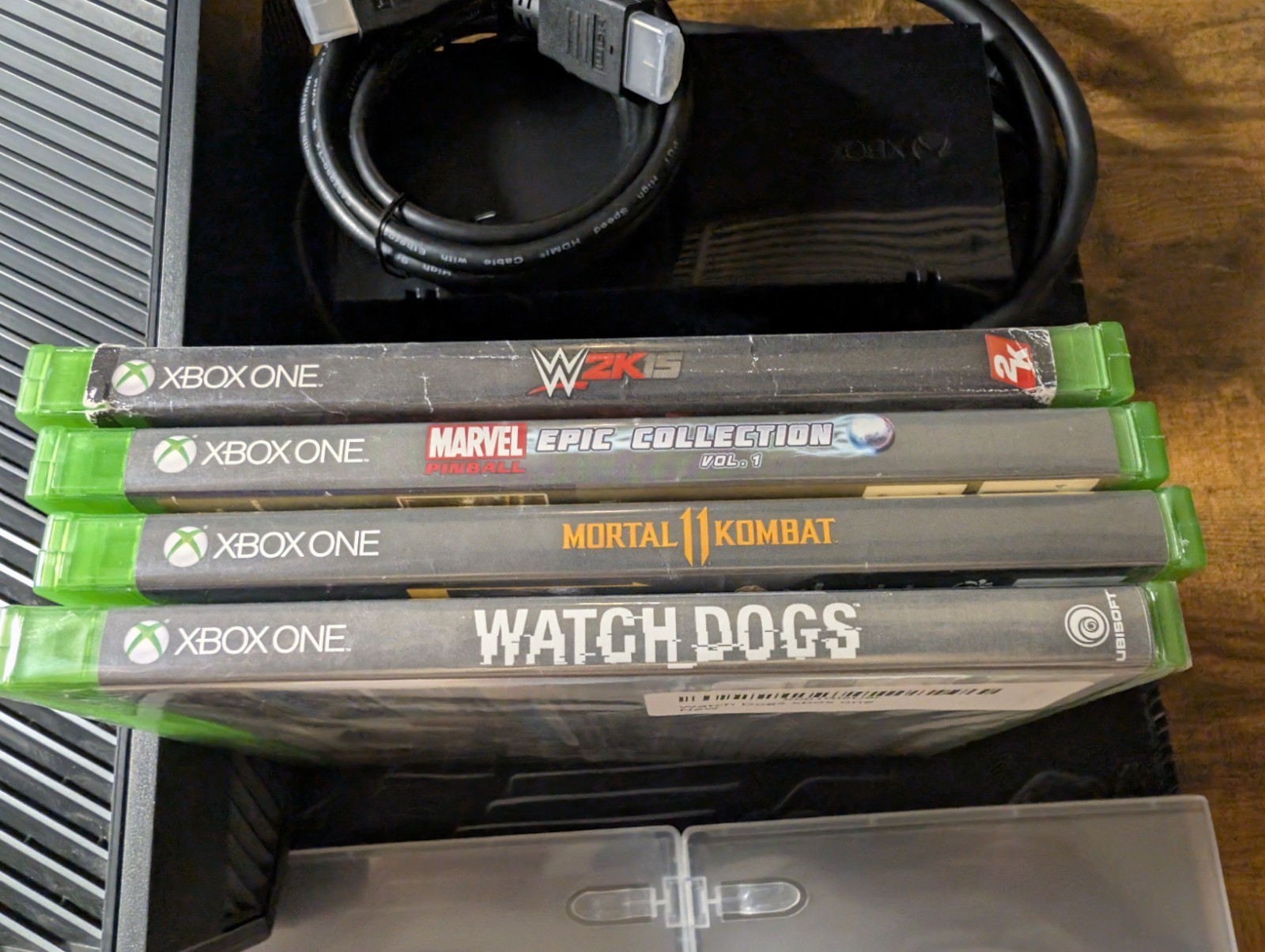 Xbox One Halo 5 Guardians Limited Edition Console & Controller & Cords & 7 Games