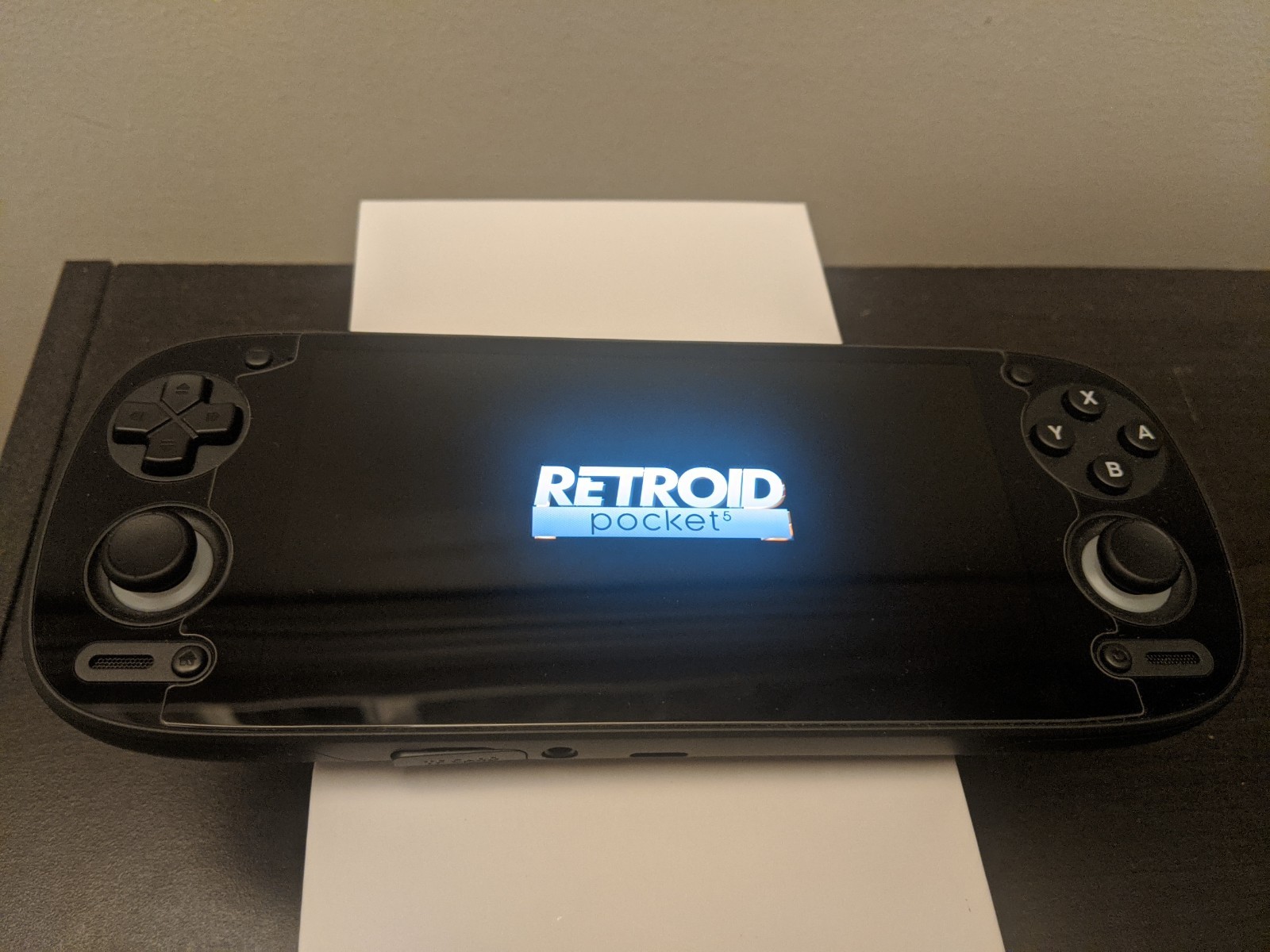 Retroid Pocket 5 – with Retroid official Grip & tempered glass screen protector