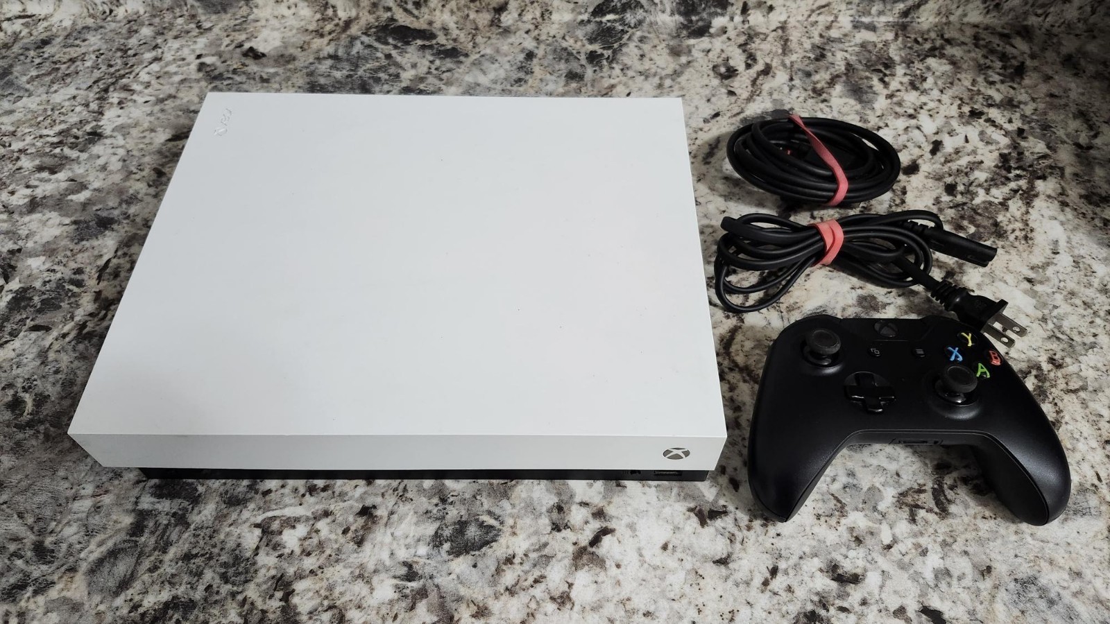 Xbox One X 1TB Robot White SE w CONTROLLER & CABLES FAST SHIPPING📦🎮🔥