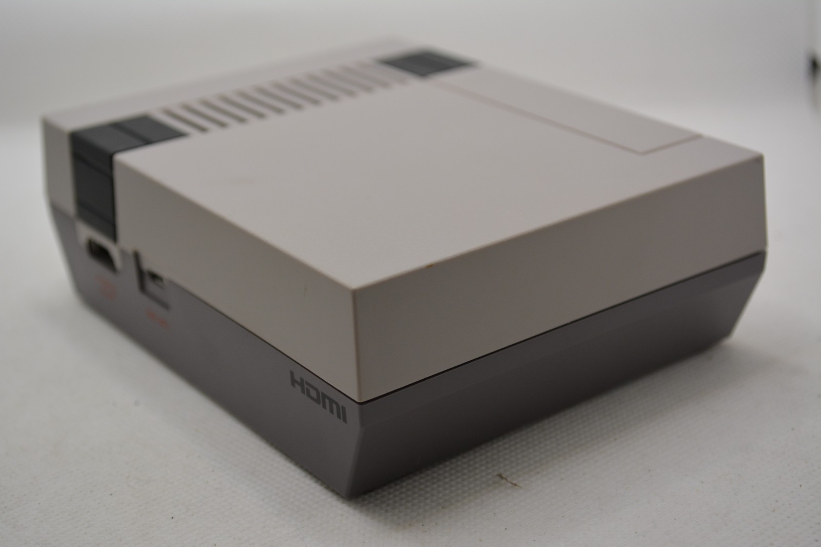 Nintendo NES Classic Edition Mini CLV-001 Bundle with (2) OEM Controllers