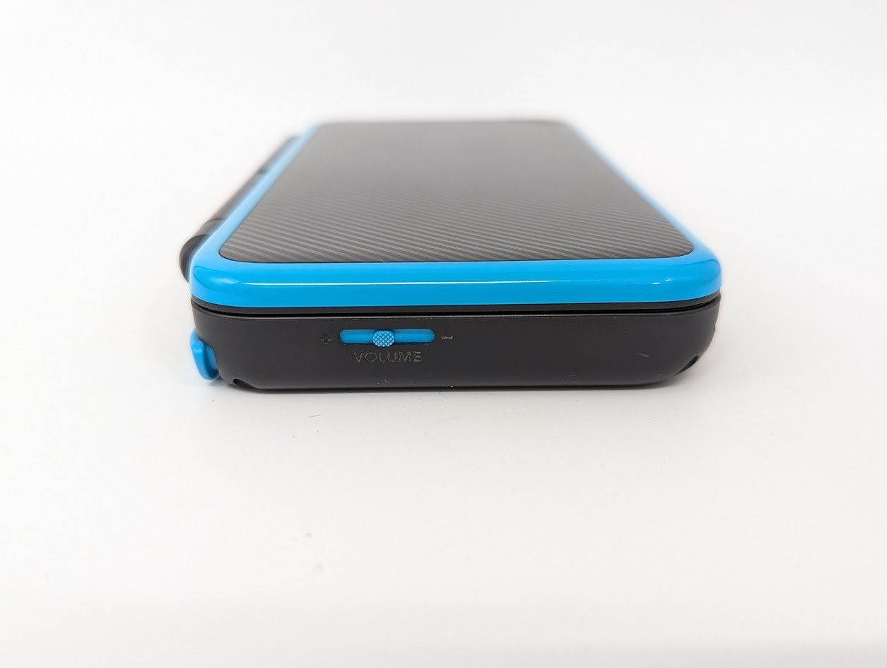 B7027 Nintendo new 2DS console LL XL Turquoise x Black Japan w/memory 4GB