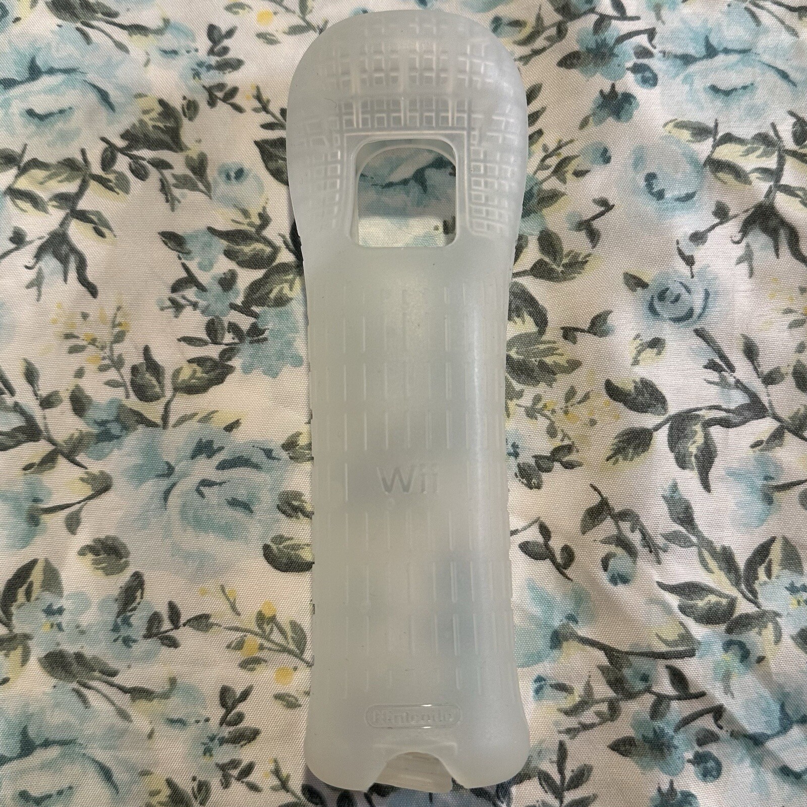 Nintendo Wii RVL-001(USA) 512 MB Home Console – White Bundle