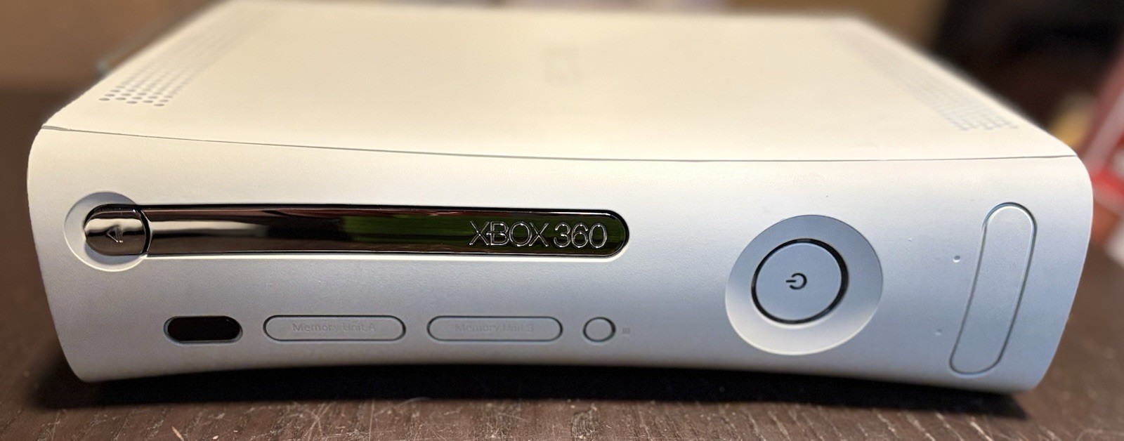 Microsoft Xbox 360 Pro White 20GB Outstanding Clean Condition With 6 Great Games
