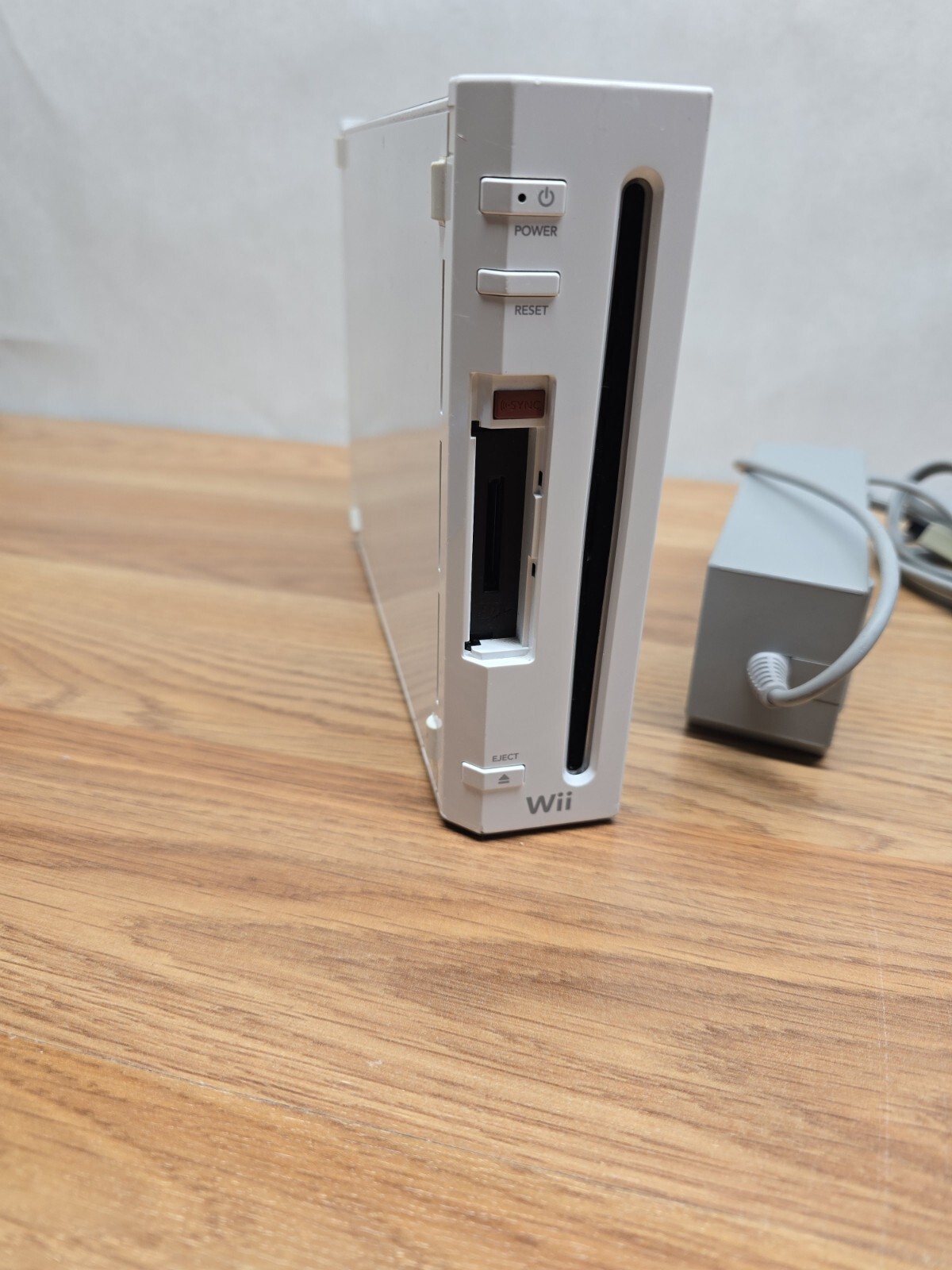 Nintendo Wii RVL-001 Console POWERS ON Power Supply And Tv Connection Untested