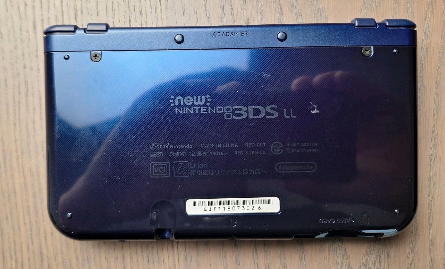 New Nintendo 3DS XL Metallic Blue Charger + 32GB SD Card | Region Free TOP IPS